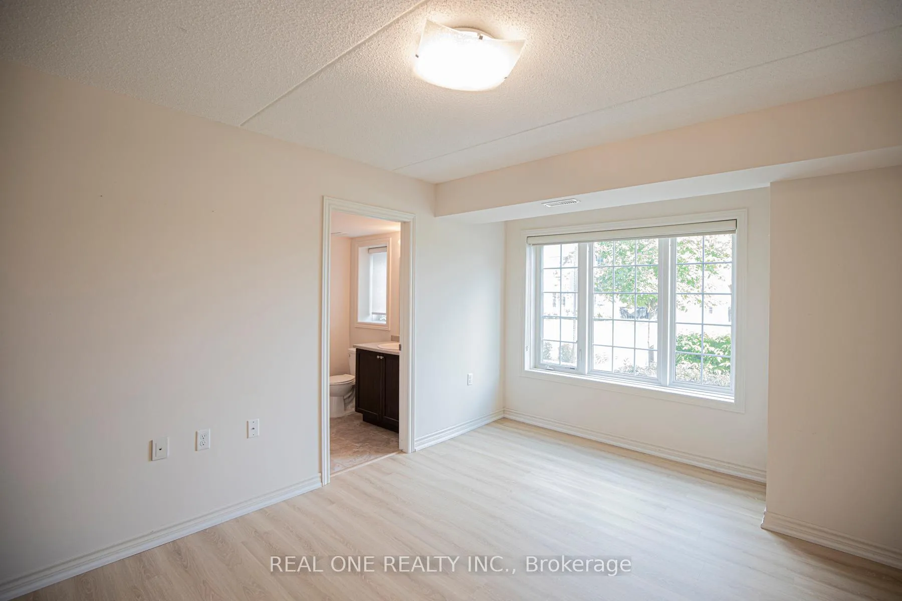 Photo 11 of Unit 102, 1440 Main Street E, Milton, Dempsey — HOMEH