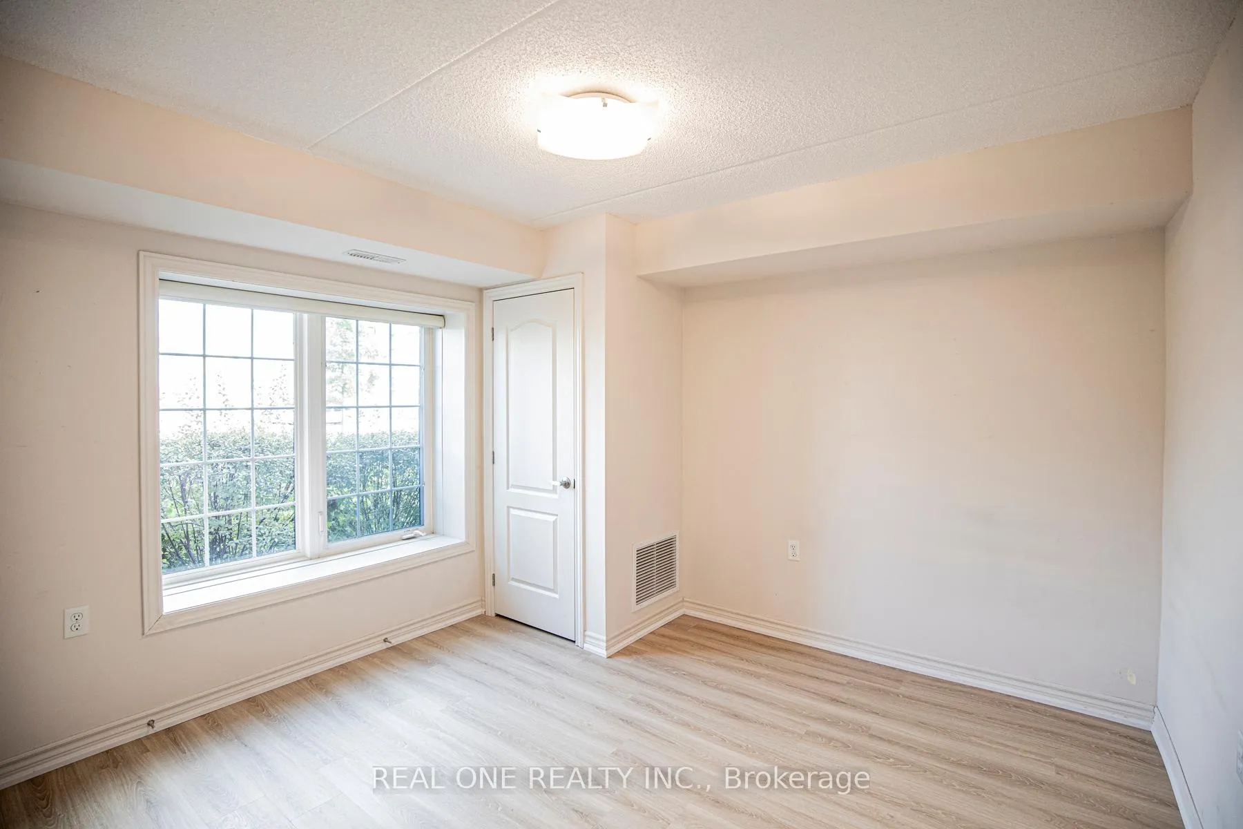 Photo 15 of Unit 102, 1440 Main Street E, Milton, Dempsey — HOMEH