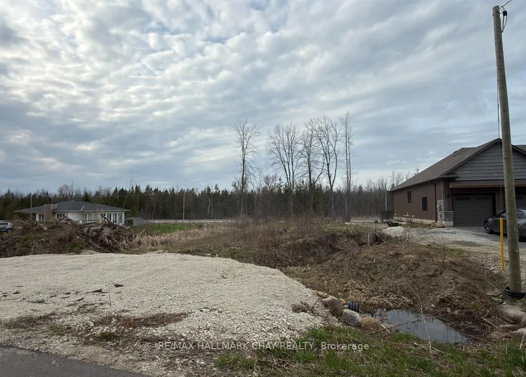 Photo 5 of 137 Old Highway 26, Meaford — HOMEH