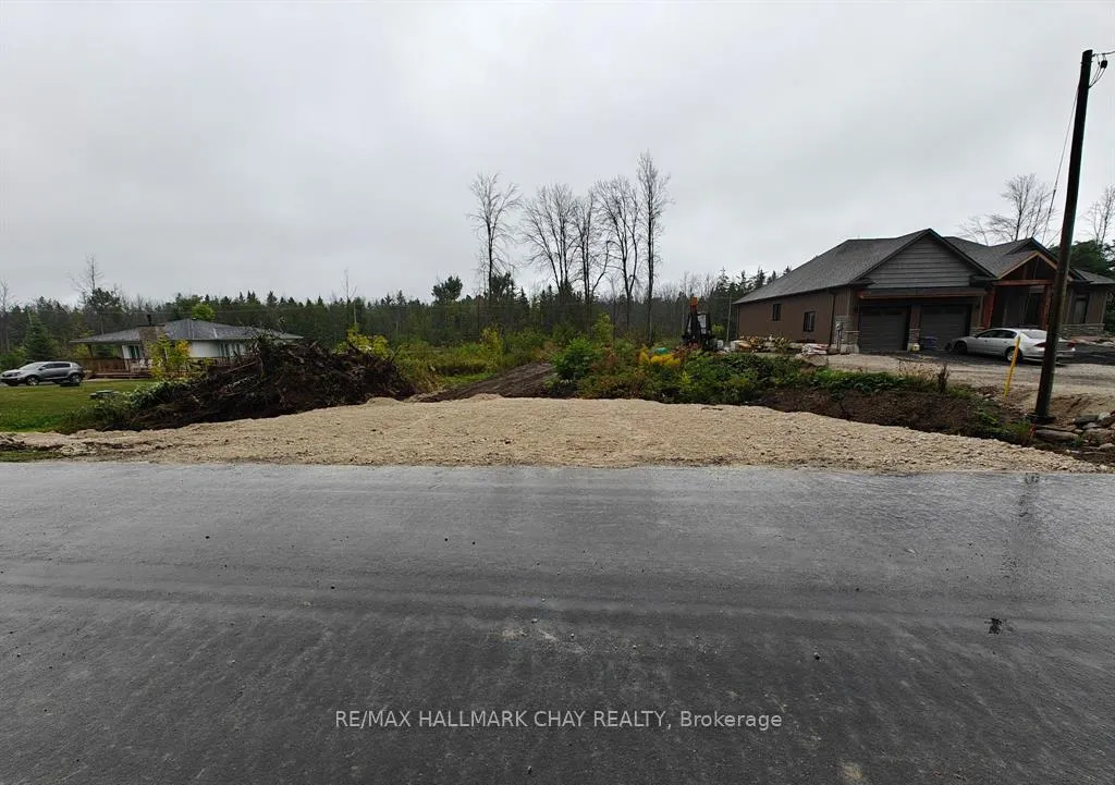Photo 7 of 137 Old Highway 26, Meaford — HOMEH