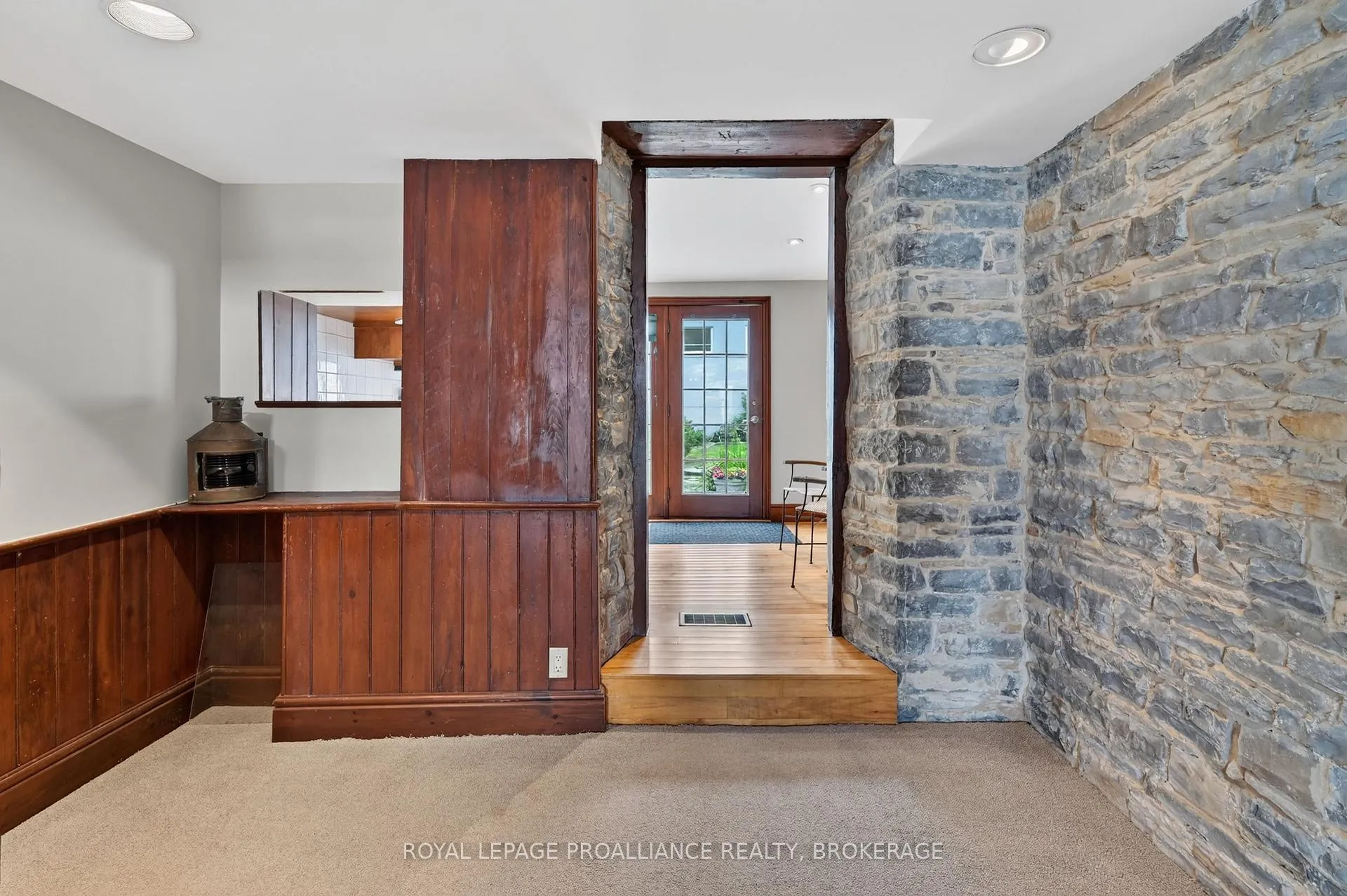 Photo 6 of 12 Rideau Street, Kingston, East of Sir John A. Blvd — HOMEH
