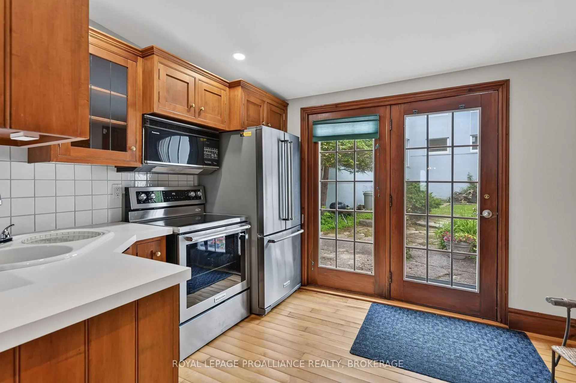 Photo 7 of 12 Rideau Street, Kingston, East of Sir John A. Blvd — HOMEH