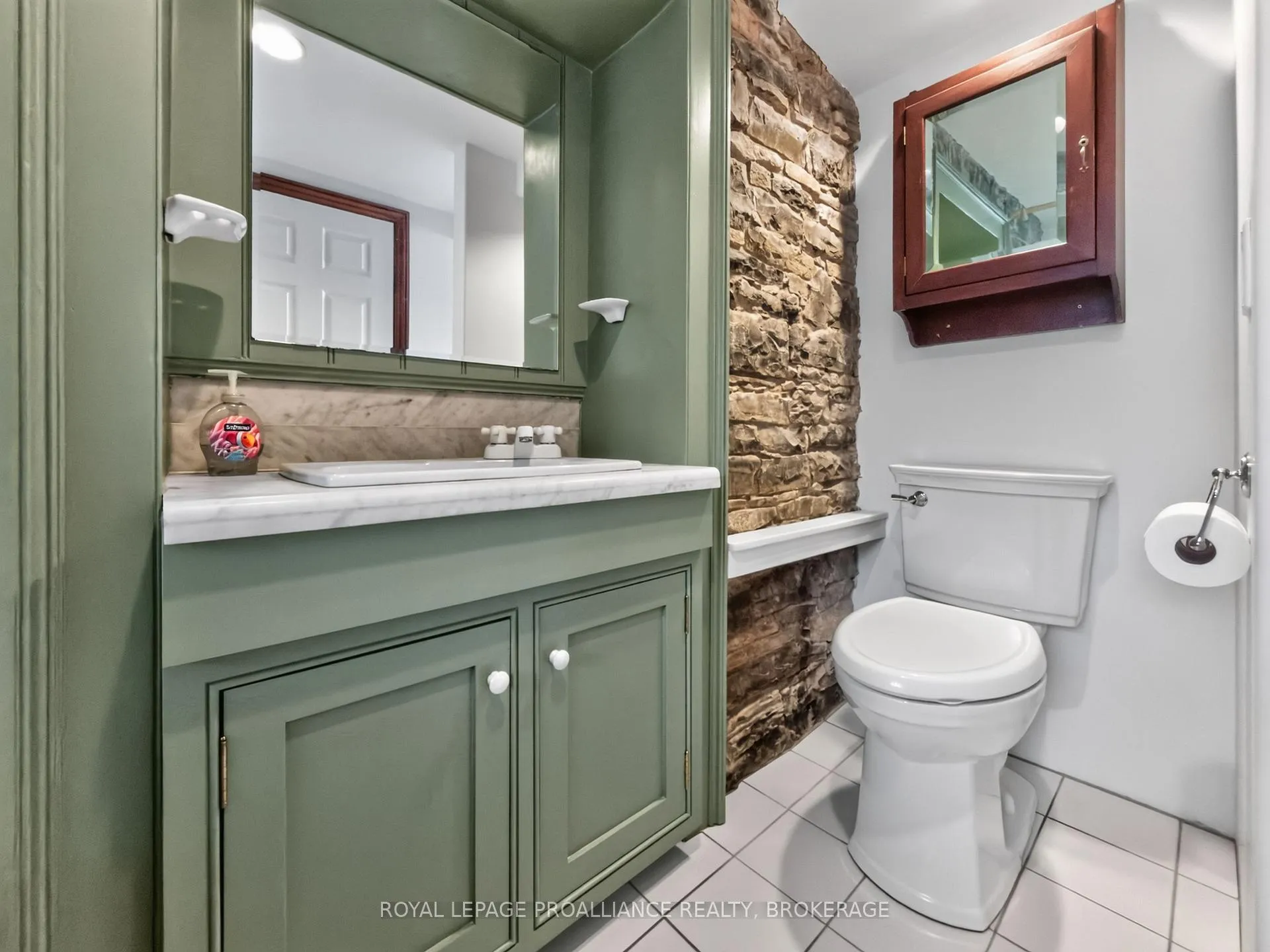 Photo 17 of 12 Rideau Street, Kingston, East of Sir John A. Blvd — HOMEH