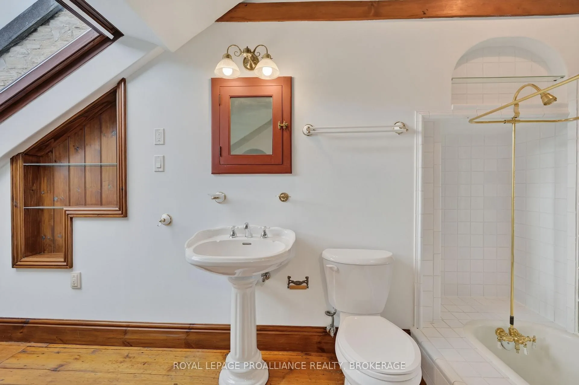 Photo 25 of 12 Rideau Street, Kingston, East of Sir John A. Blvd — HOMEH
