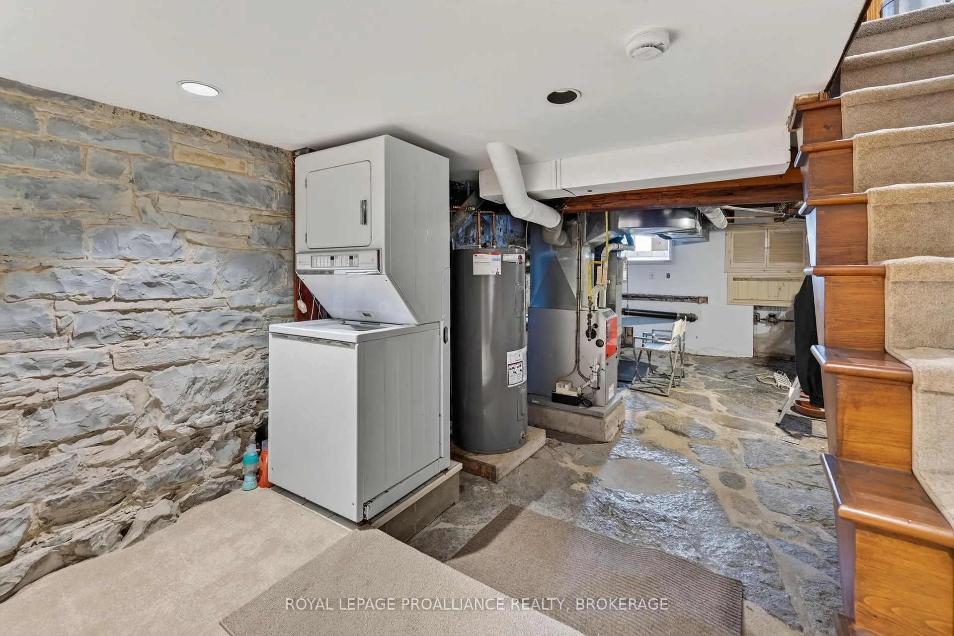 Photo 28 of 12 Rideau Street, Kingston, East of Sir John A. Blvd — HOMEH