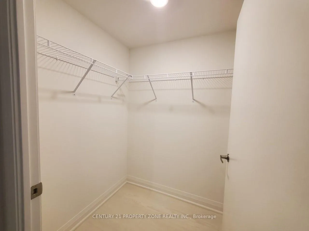 Photo 5 of Unit 604, 10 Gibbs Road, Etobicoke, Islington-City Centre West — HOMEH