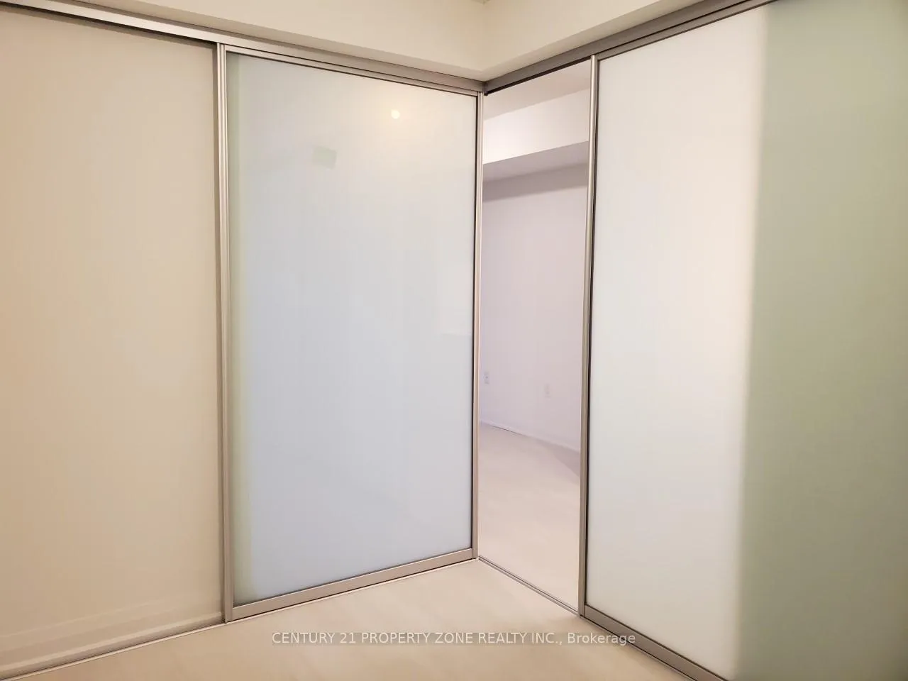 Photo 6 of Unit 604, 10 Gibbs Road, Etobicoke, Islington-City Centre West — HOMEH