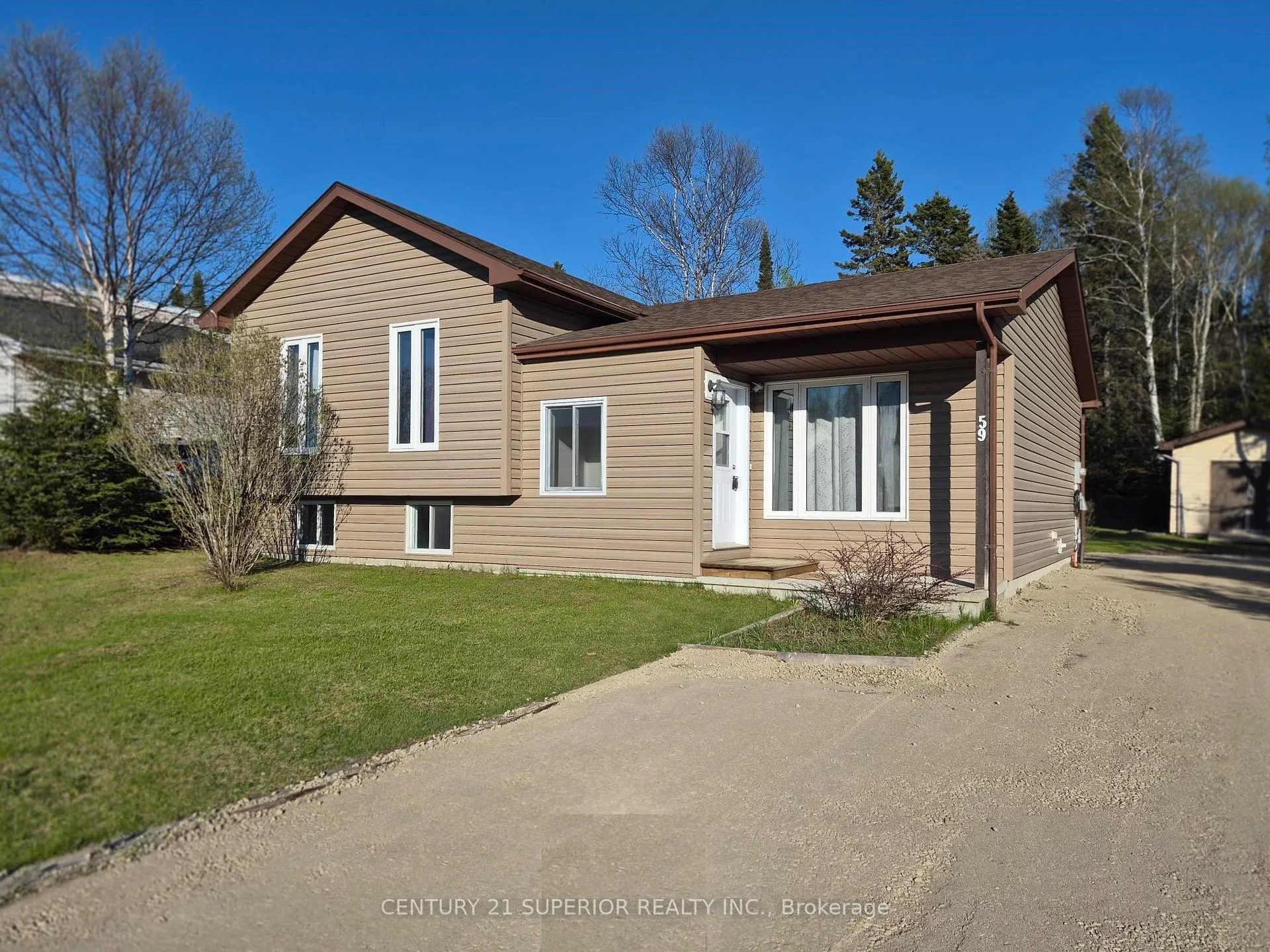 Photo 3 of 59 Hemlo Drive, Marathon — HOMEH