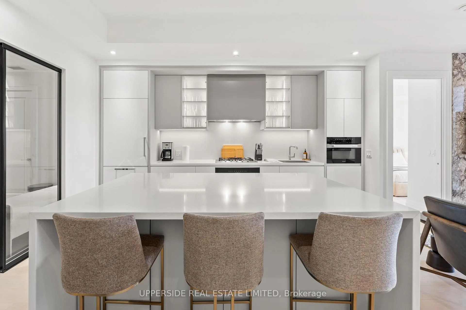 Photo 9 of Unit 408, 2 Forest Hill Road, Toronto, Forest Hill South — HOMEH