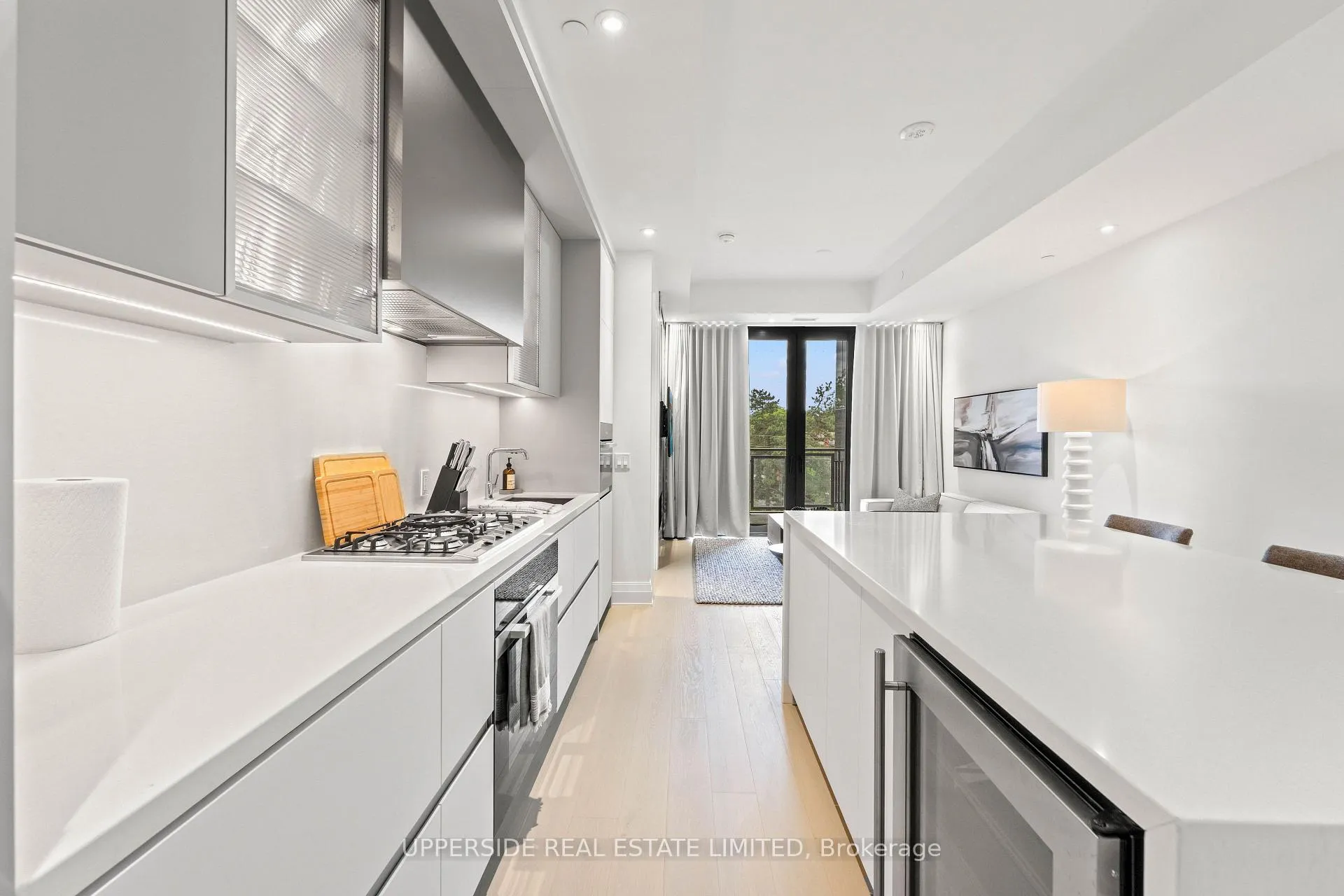 Photo 10 of Unit 408, 2 Forest Hill Road, Toronto, Forest Hill South — HOMEH
