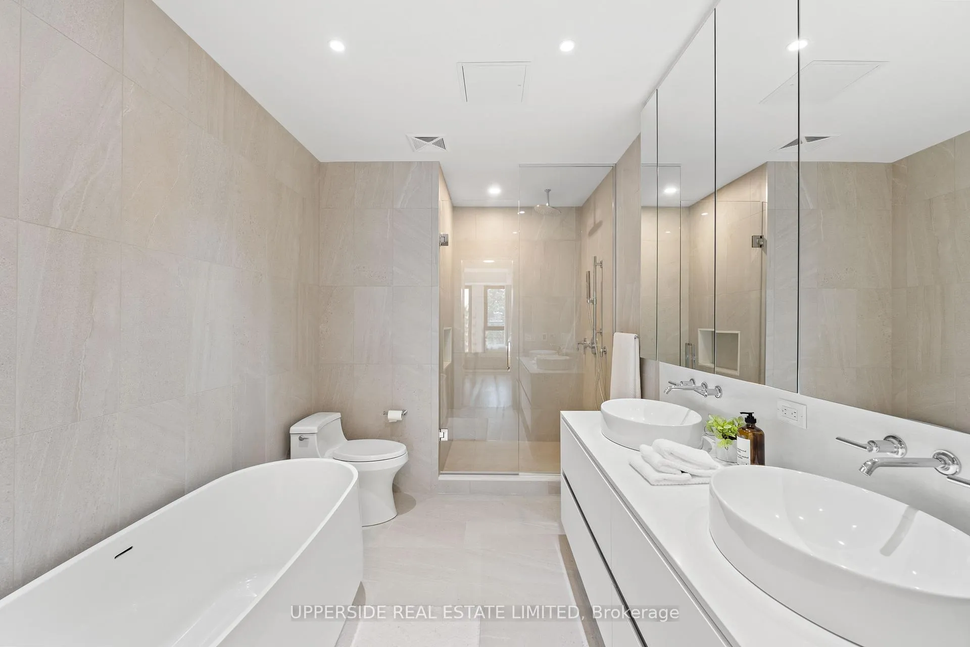 Photo 17 of Unit 408, 2 Forest Hill Road, Toronto, Forest Hill South — HOMEH