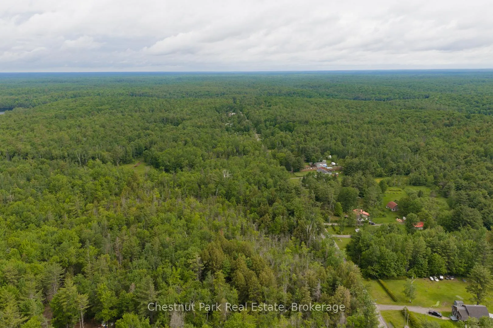 Photo 10 of 1066 Uffington Road, Bracebridge, Draper — HOMEH