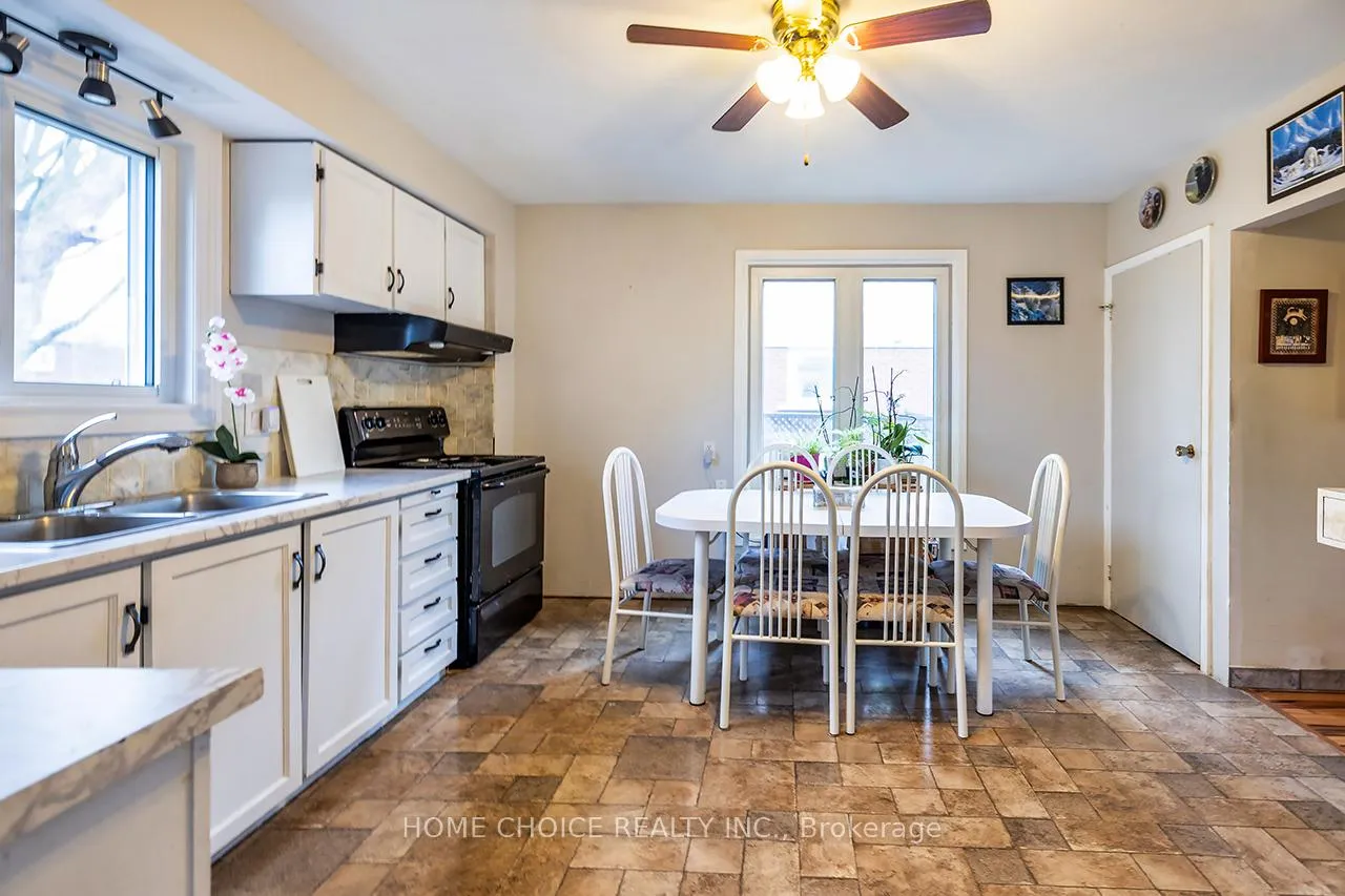 Photo 6 of 225 Barkley Crescent, Oshawa, Vanier — HOMEH
