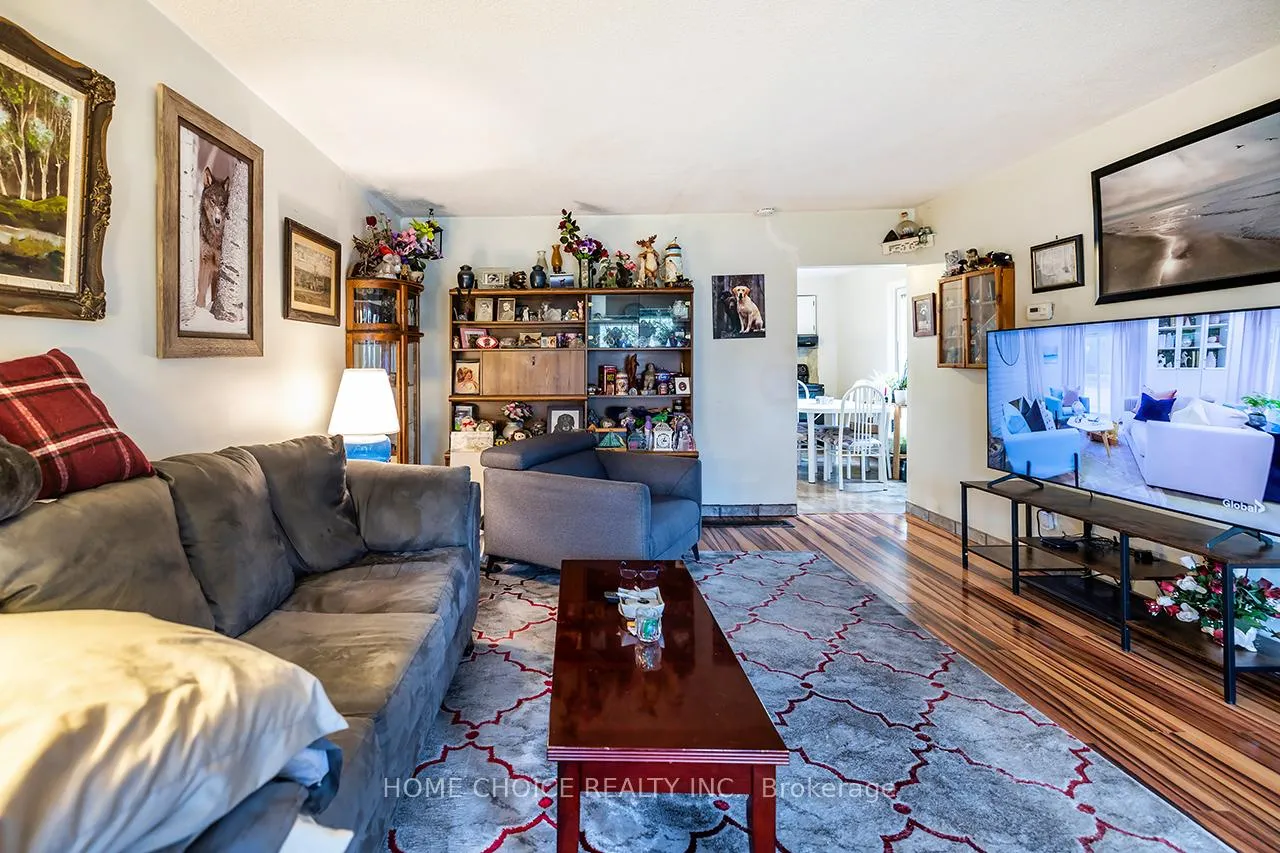 Photo 8 of 225 Barkley Crescent, Oshawa, Vanier — HOMEH