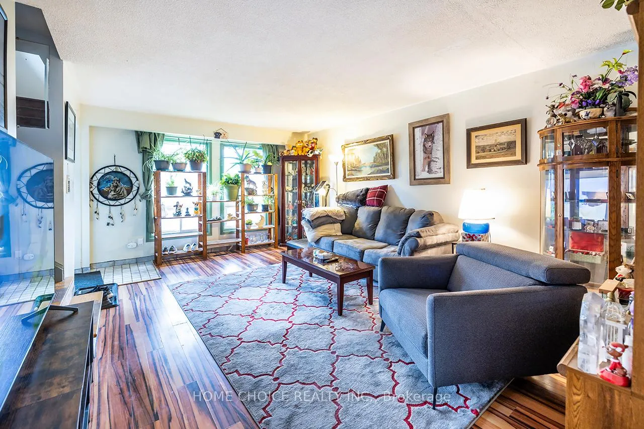 Photo 9 of 225 Barkley Crescent, Oshawa, Vanier — HOMEH