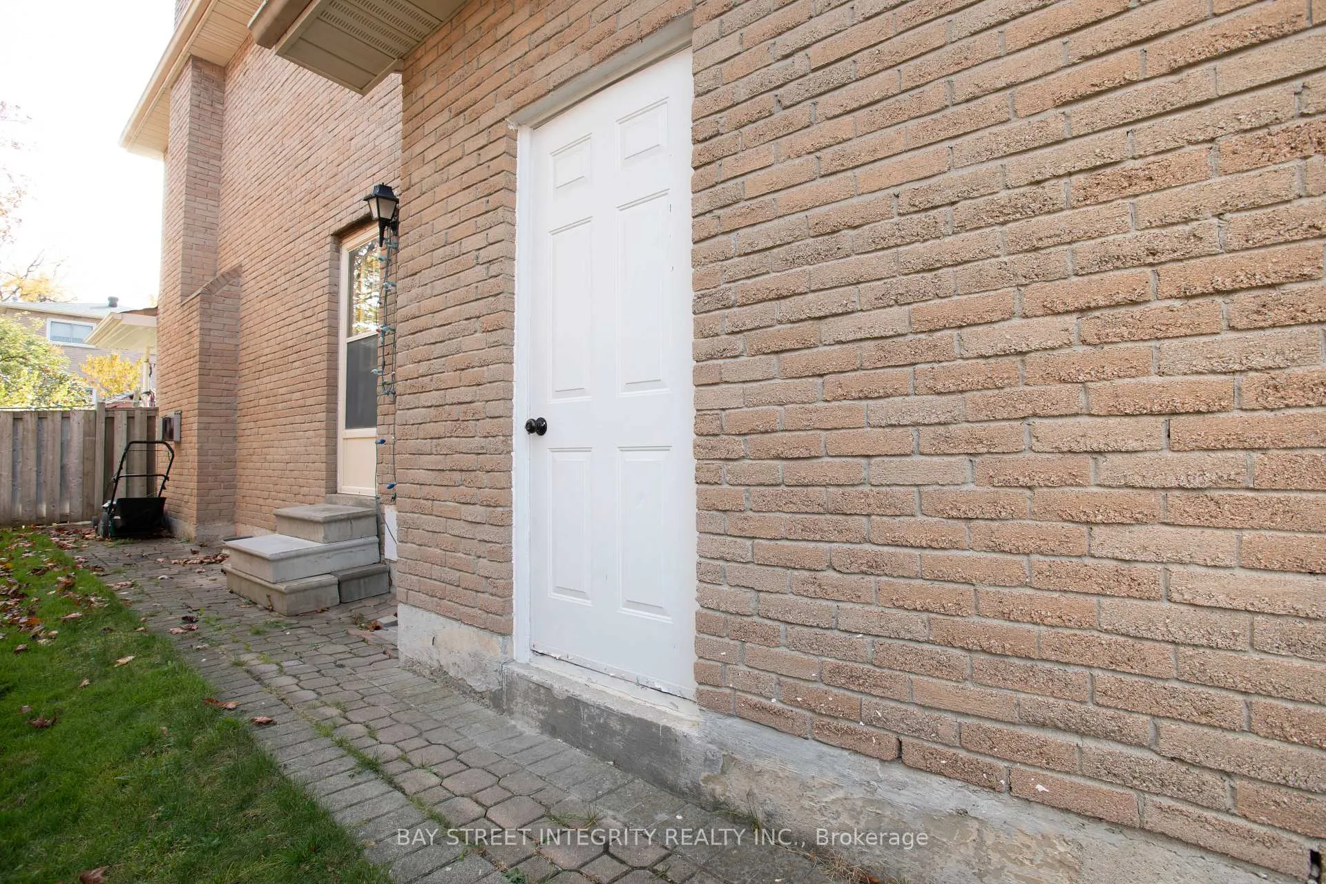 Photo 9 of 87 Raymerville Drive, Markham, Raymerville — HOMEH