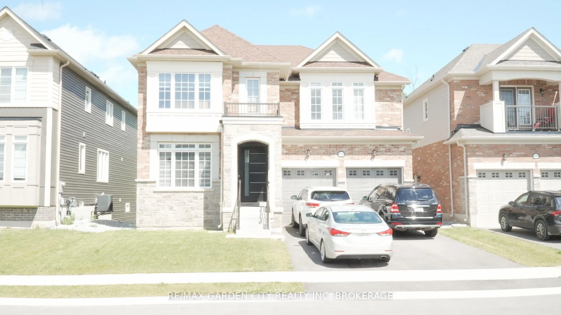 Photo 2 of 9224 White Oak Avenue, Niagara Falls, Lyons Creek — HOMEH