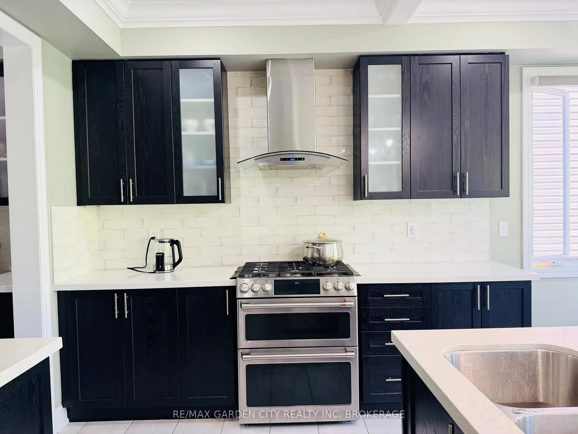 Photo 10 of 9224 White Oak Avenue, Niagara Falls, Lyons Creek — HOMEH