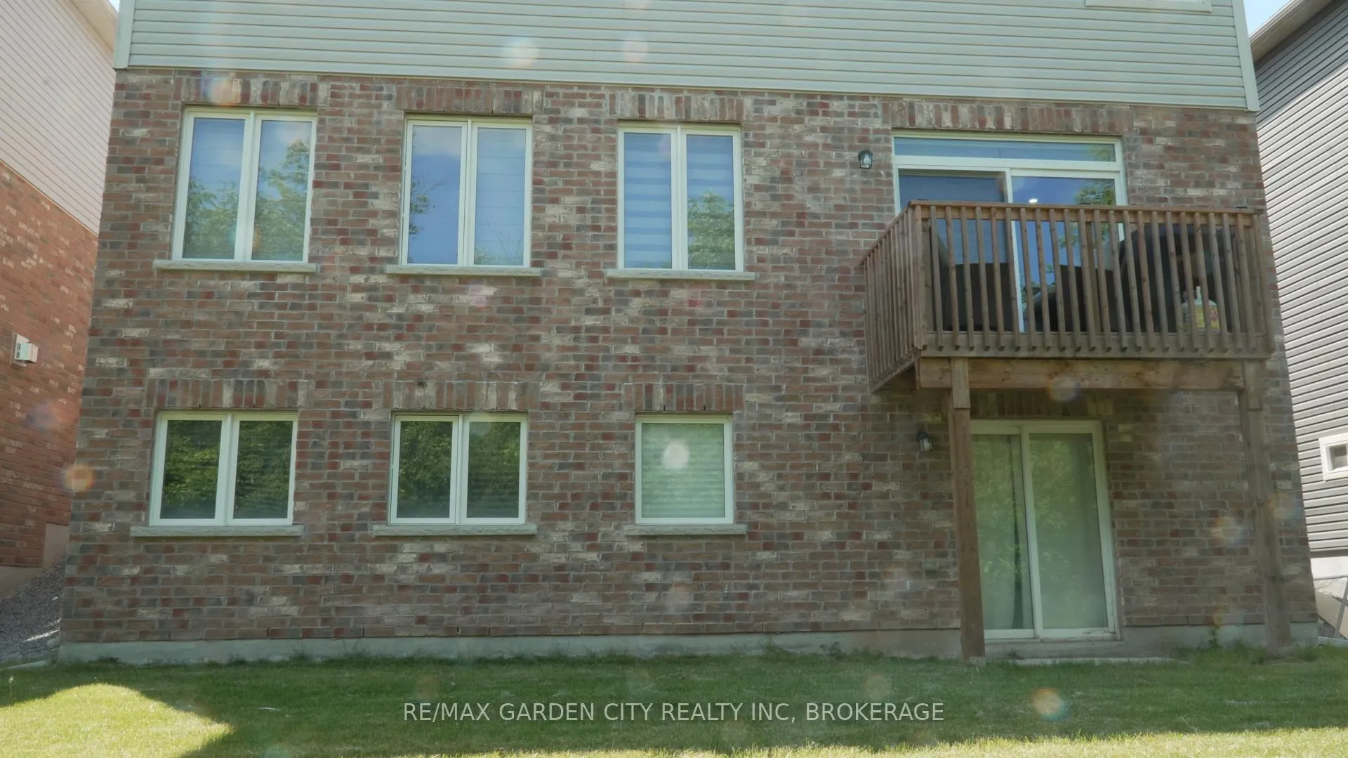 Photo 26 of 9224 White Oak Avenue, Niagara Falls, Lyons Creek — HOMEH