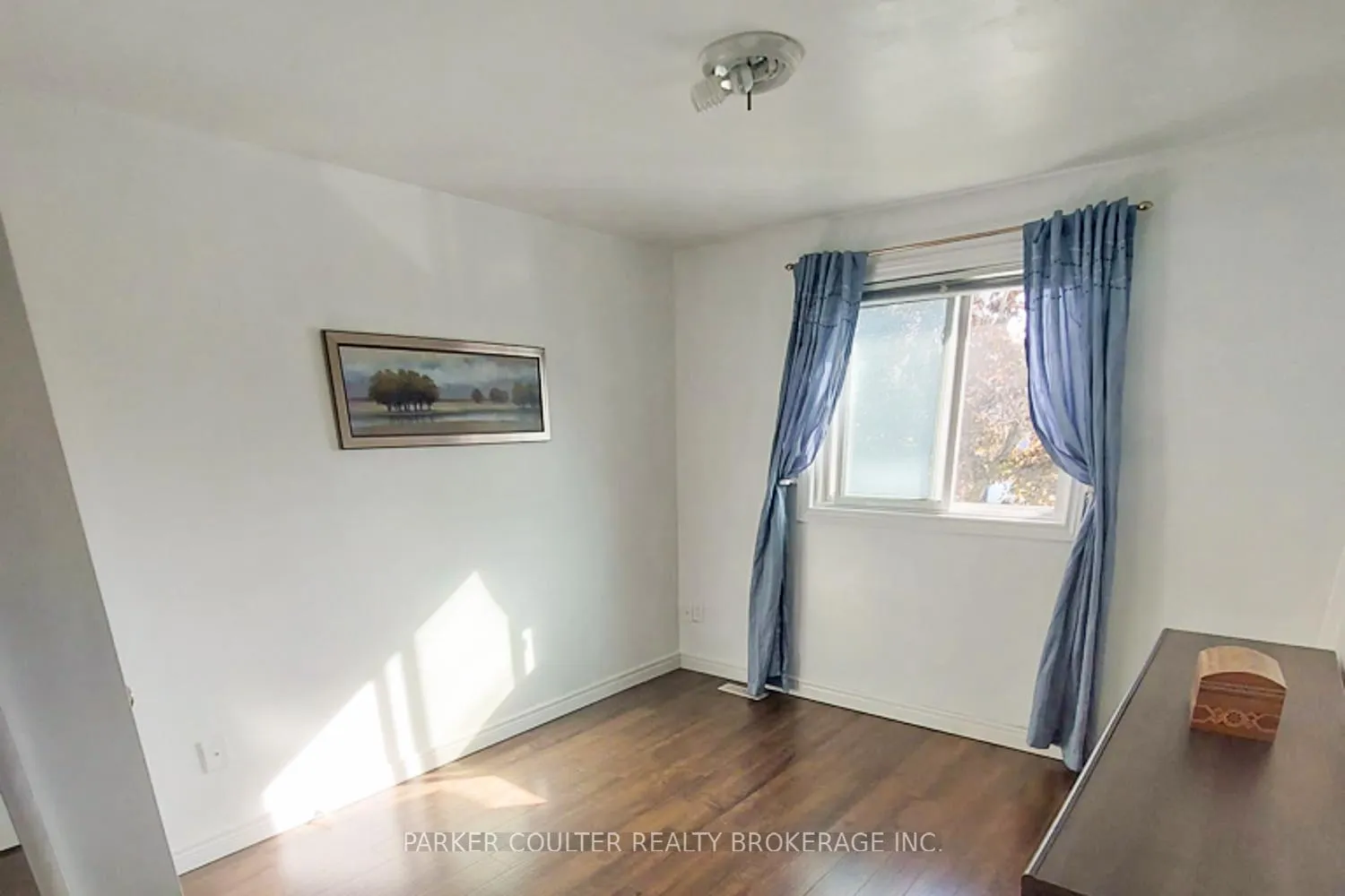Photo 21 of 23 Chaucer Crescent, Barrie, Letitia Heights — HOMEH