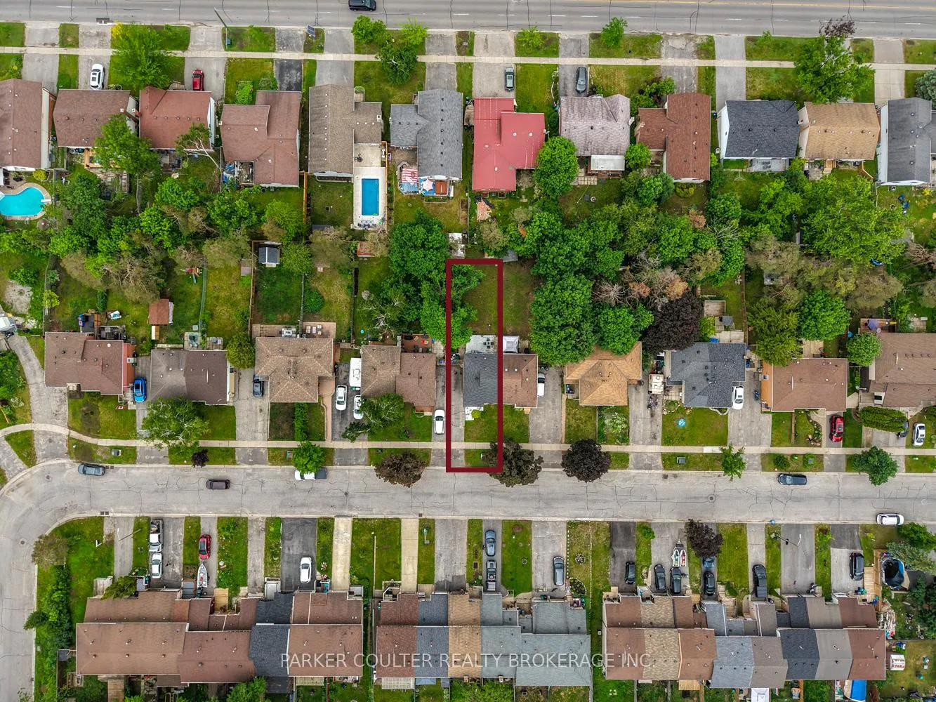 Photo 36 of 23 Chaucer Crescent, Barrie, Letitia Heights — HOMEH