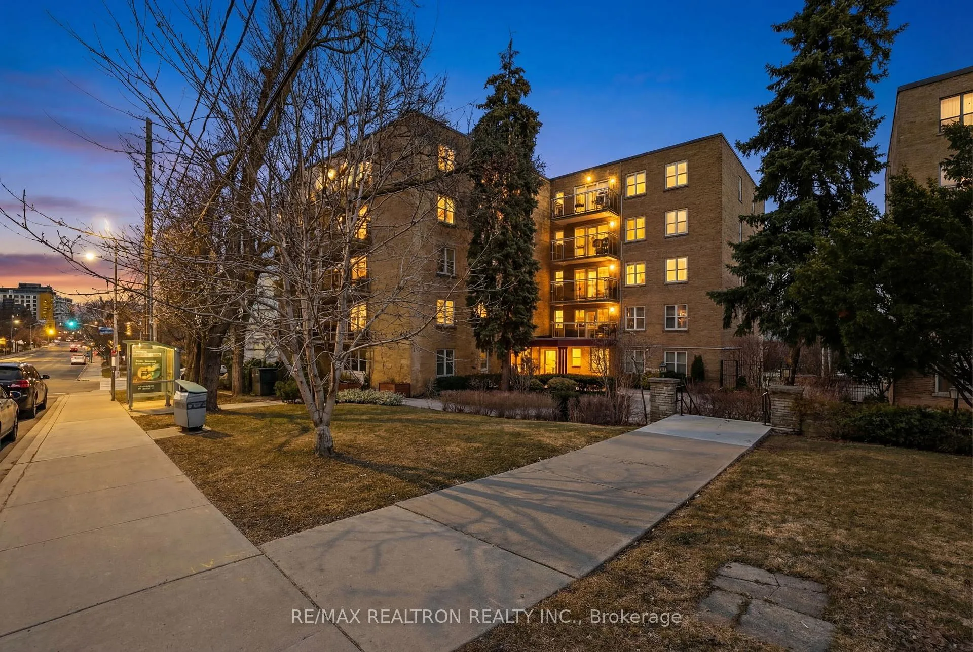 Photo 2 of Unit 106, 2603 Bathurst Street, Toronto, Forest Hill North — HOMEH
