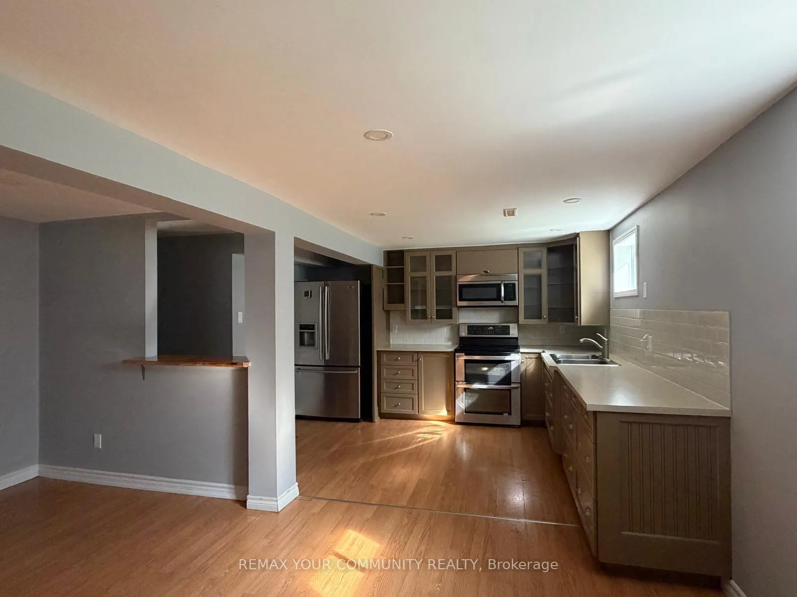 Photo 9 of Unit Bsmt, 17 Daphne Crescent, Barrie, Cundles East — HOMEH