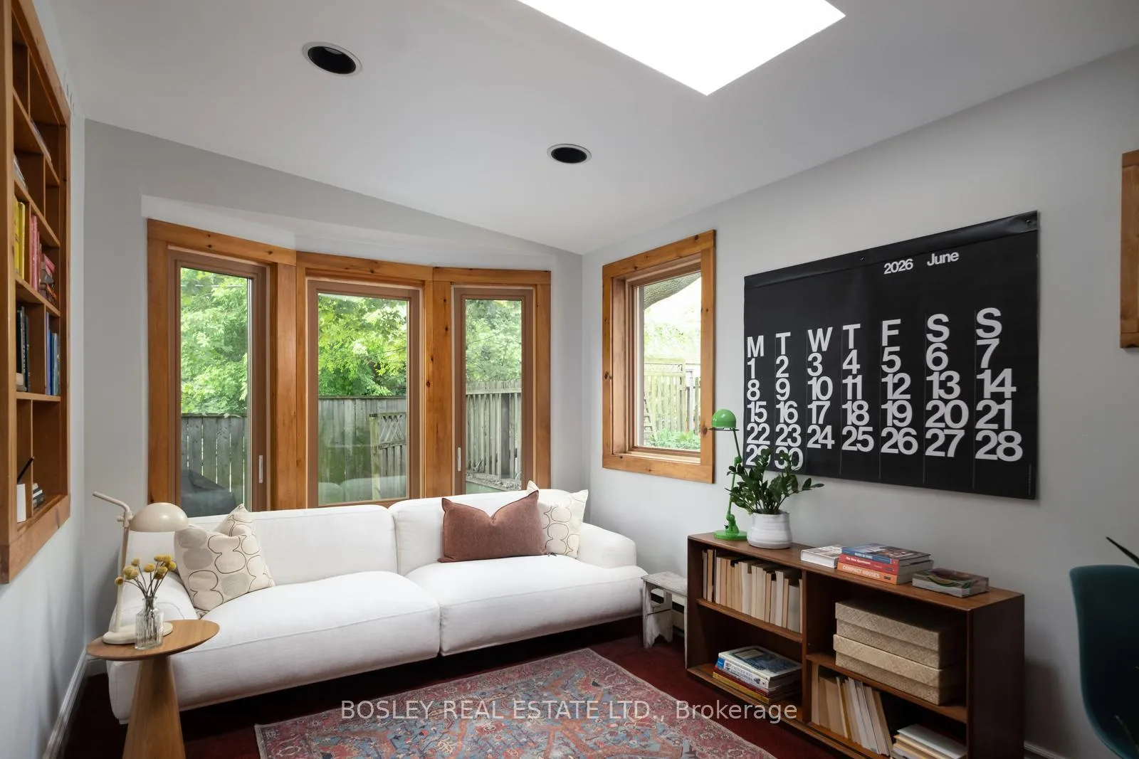 Photo 9 of 2 Roseneath Gardens, Toronto, Oakwood Village — HOMEH