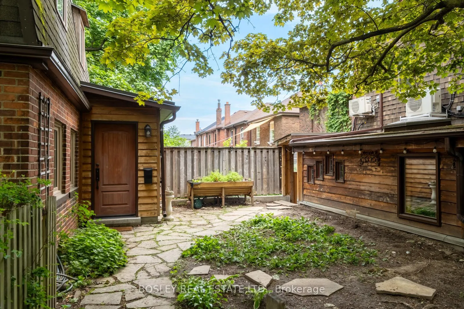 Photo 27 of 2 Roseneath Gardens, Toronto, Oakwood Village — HOMEH