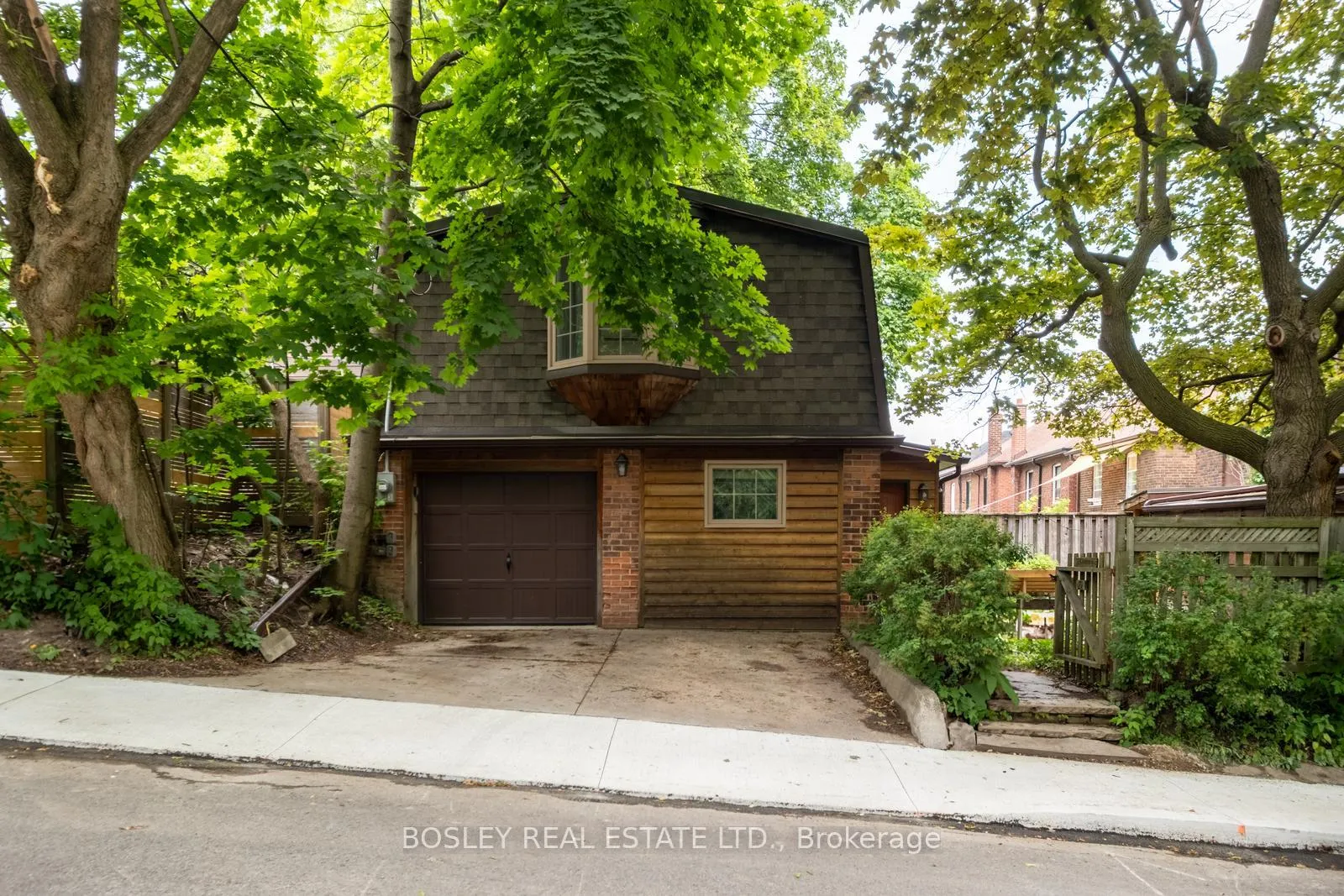 Photo 42 of 2 Roseneath Gardens, Toronto, Oakwood Village — HOMEH