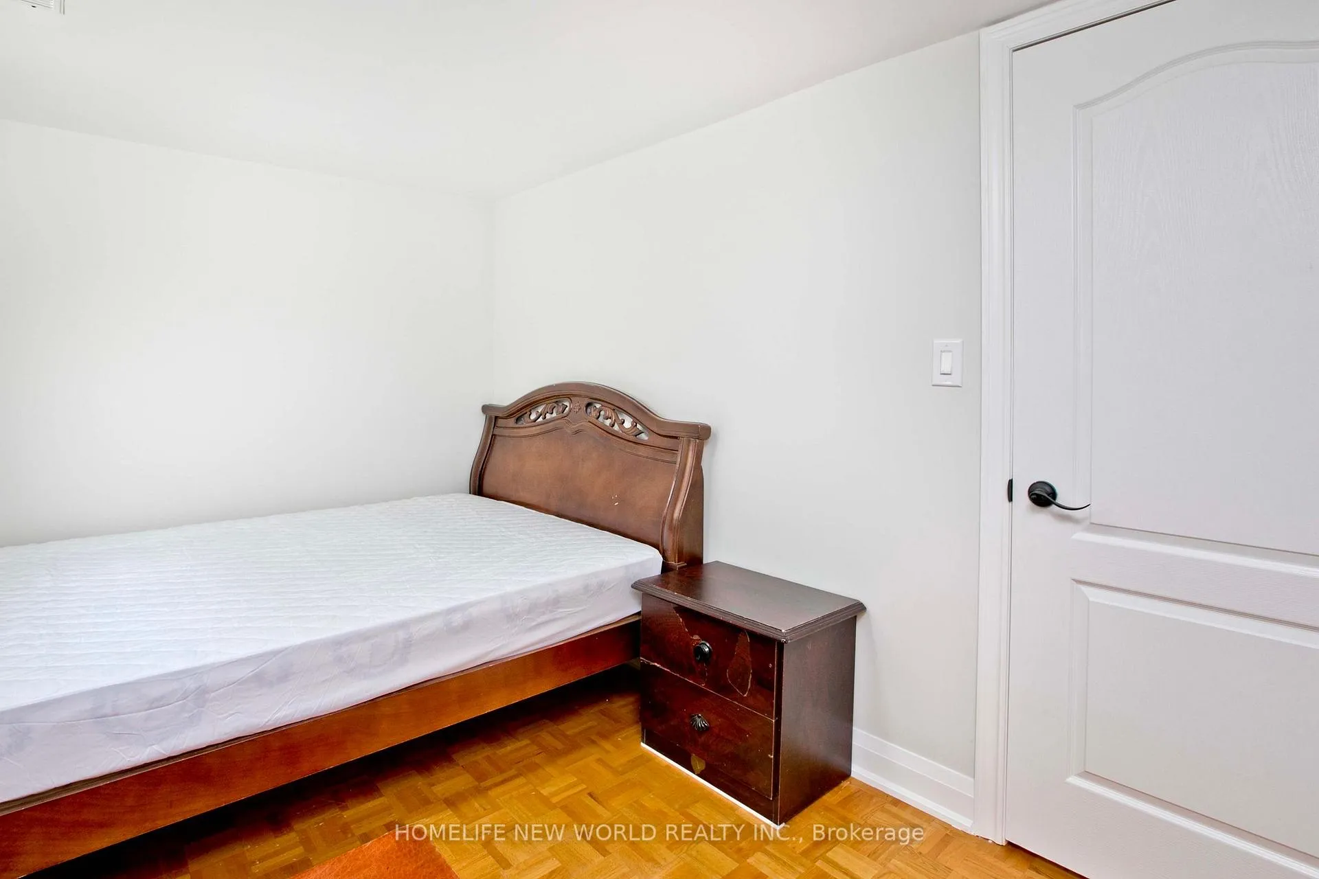 Photo 5 of Unit BSMT, 207 Fairglen Avenue, Scarborough, L'Amoreaux — HOMEH
