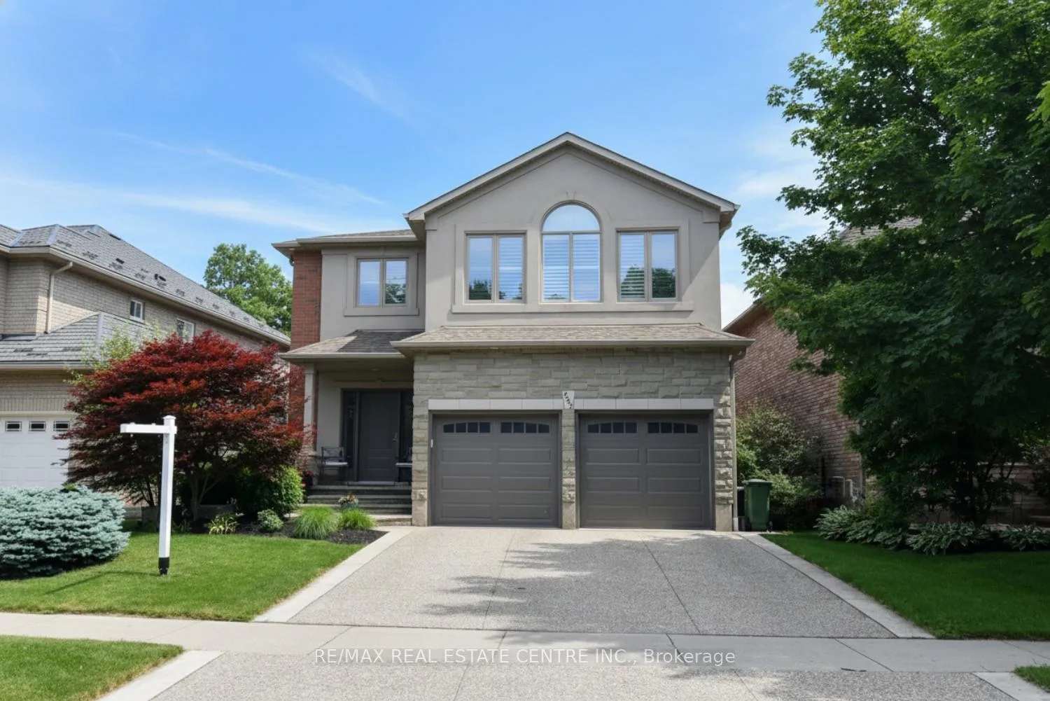 Photo 1 of 227 Valridge Drive, Hamilton, Ancaster — HOMEH