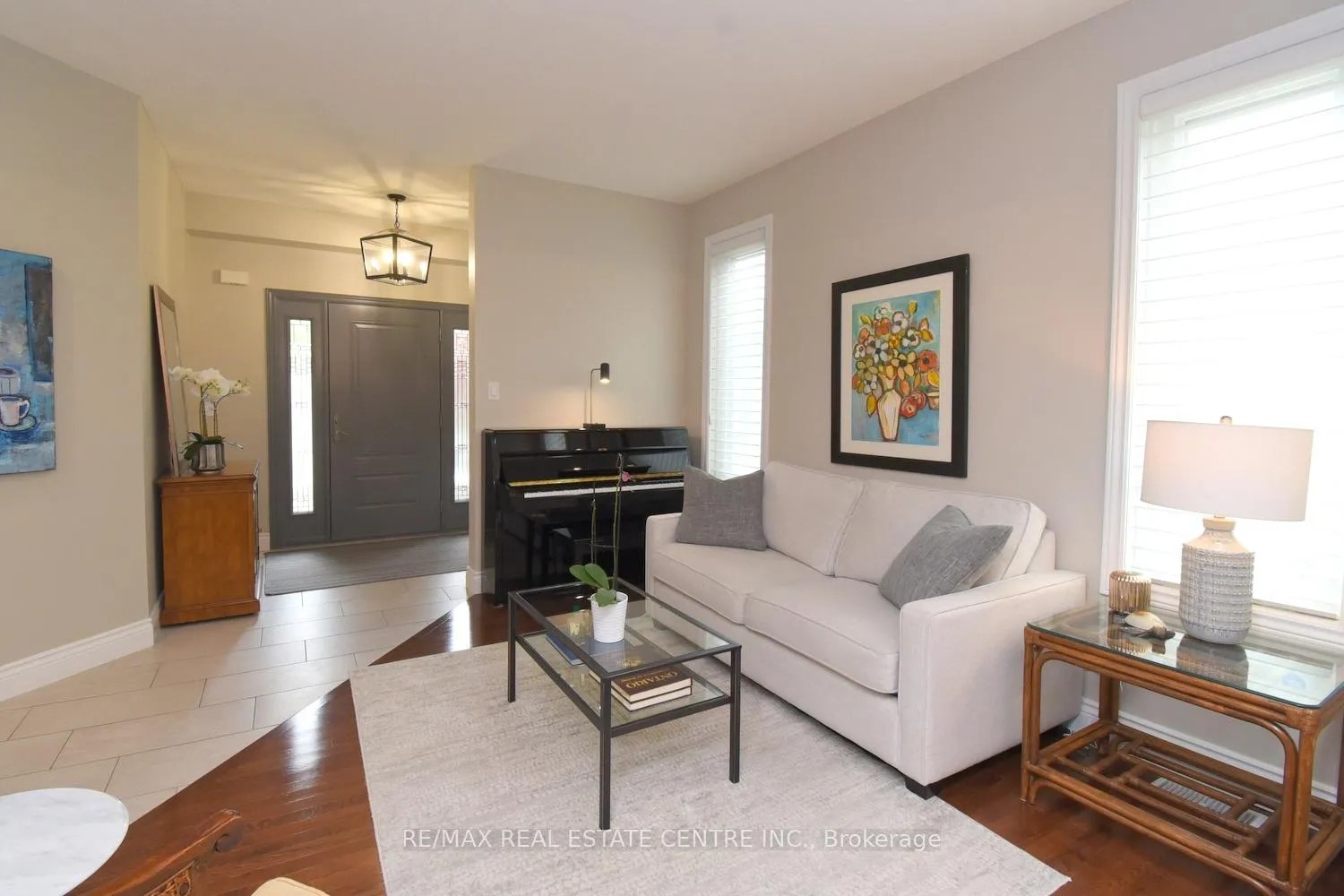Photo 5 of 227 Valridge Drive, Hamilton, Ancaster — HOMEH