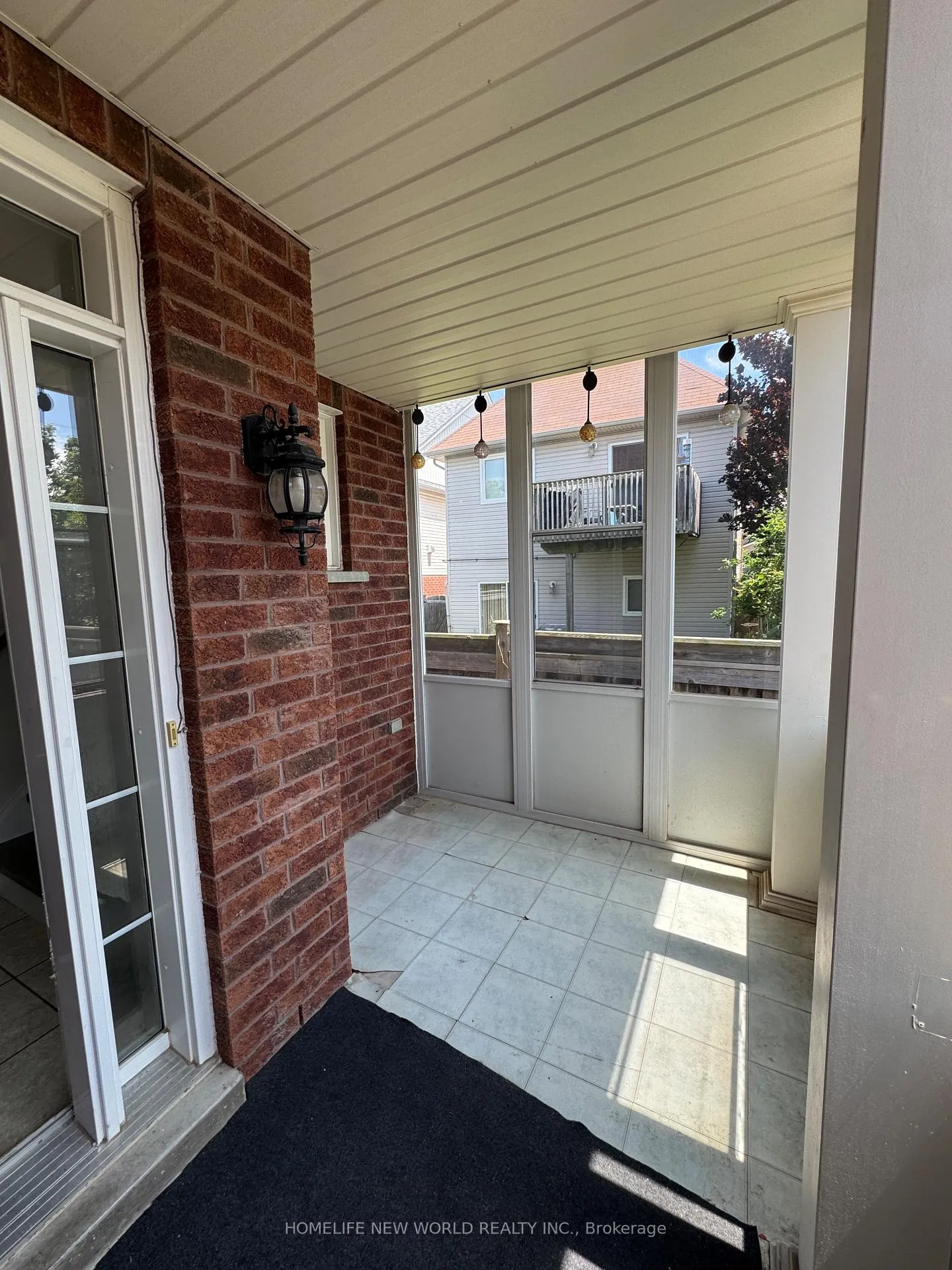 Photo 3 of 1111 Glenbourne Drive, Oshawa, Pinecrest — HOMEH
