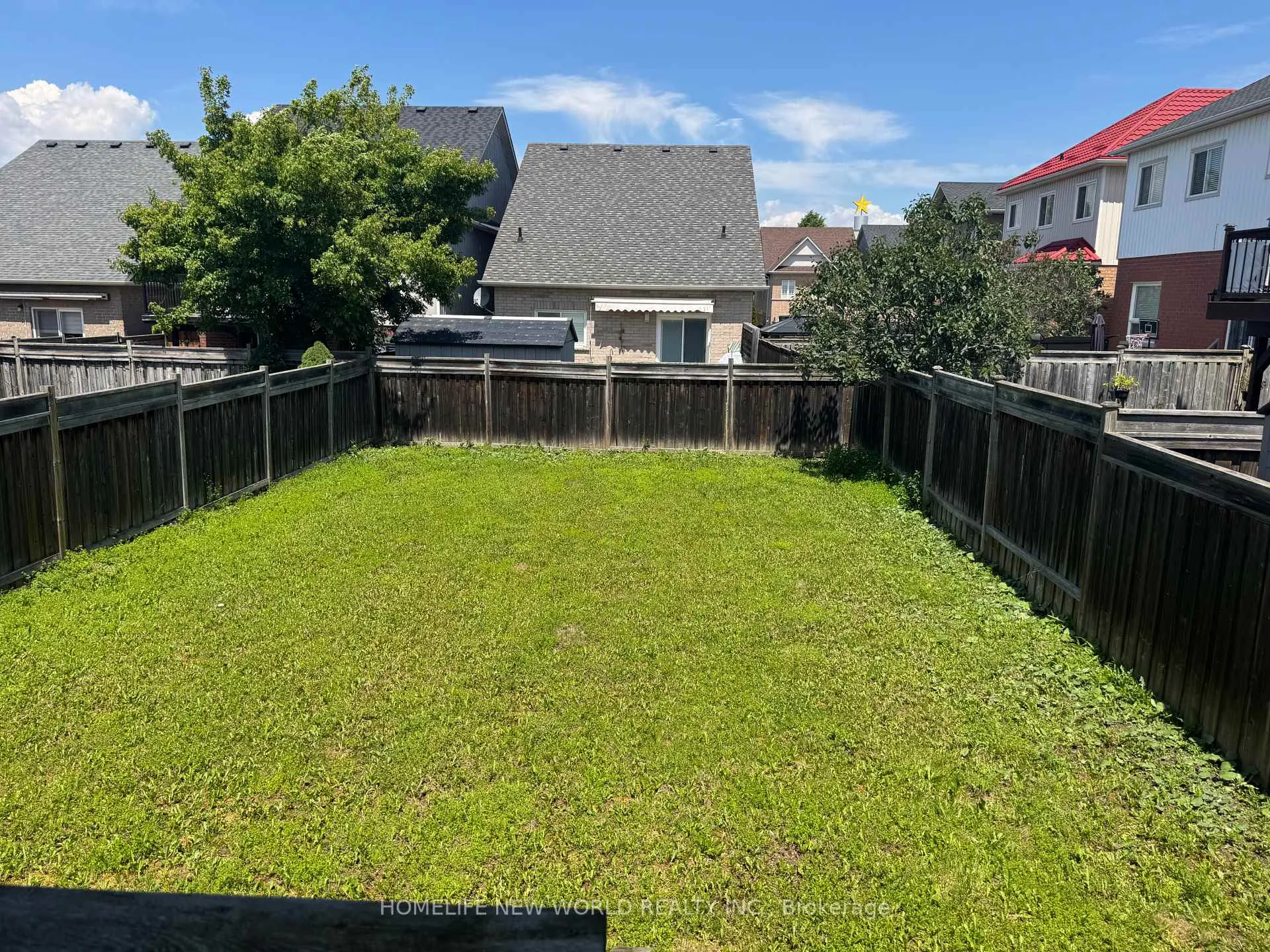 Photo 5 of 1111 Glenbourne Drive, Oshawa, Pinecrest — HOMEH