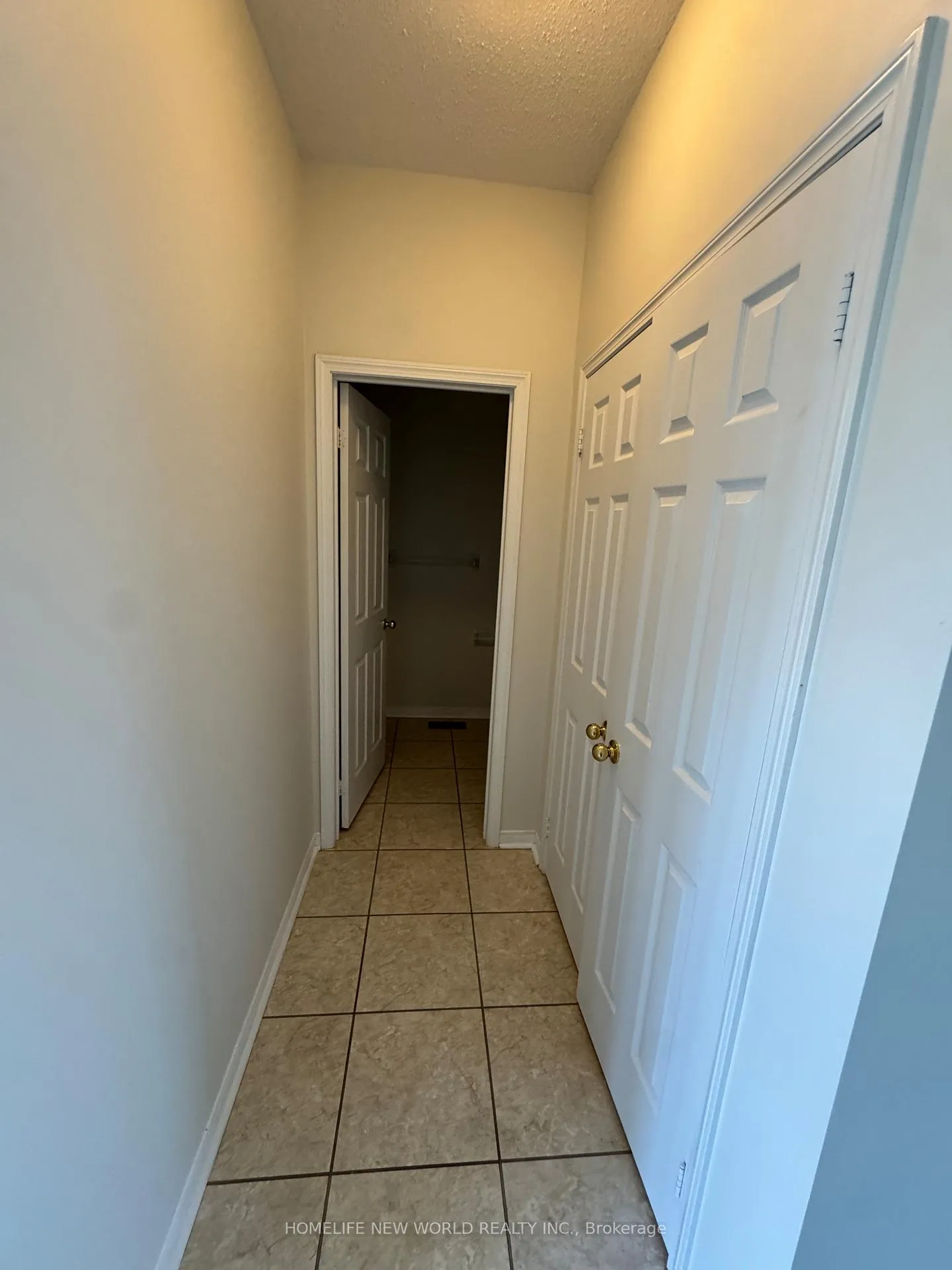 Photo 6 of 1111 Glenbourne Drive, Oshawa, Pinecrest — HOMEH