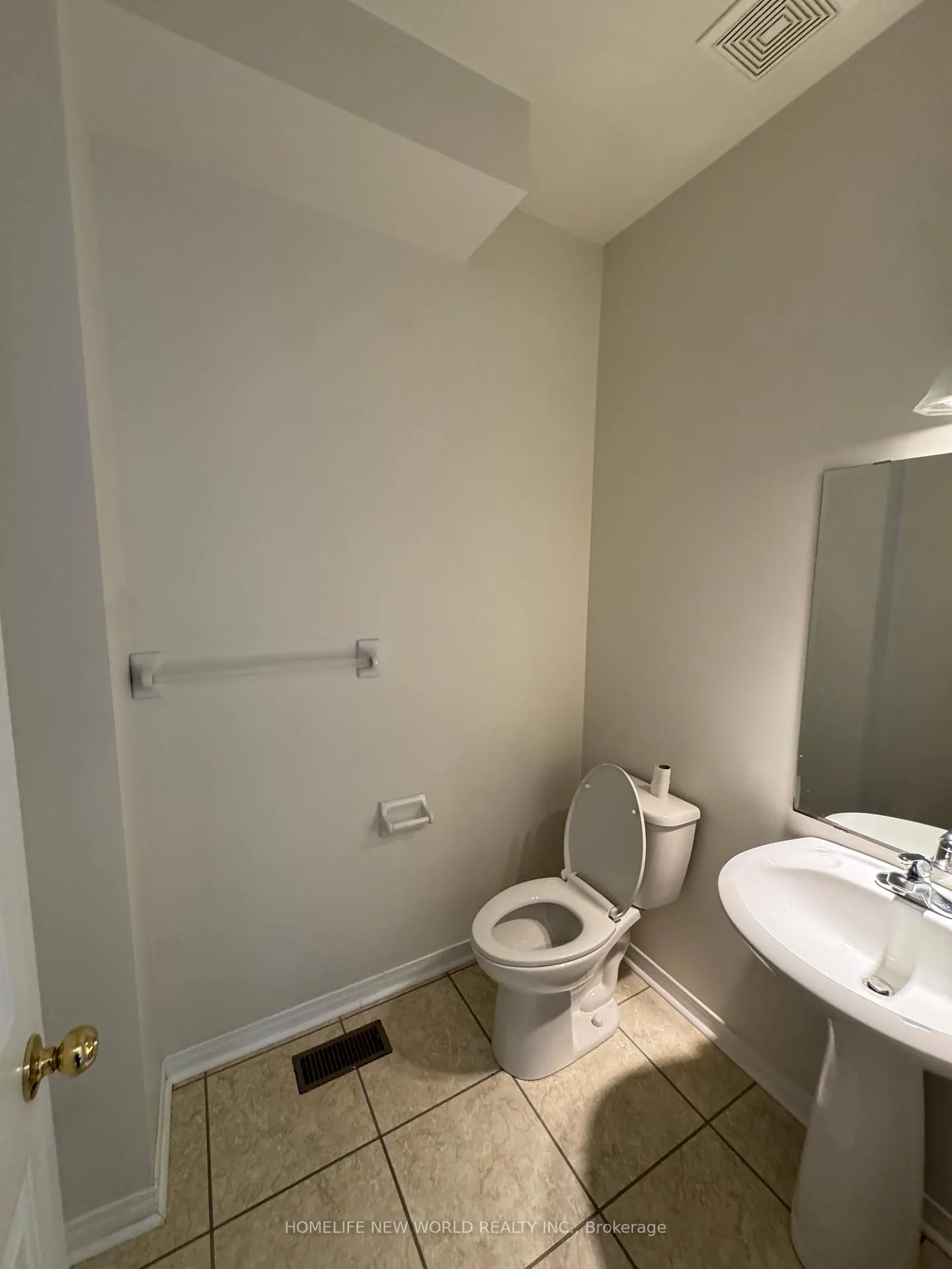 Photo 7 of 1111 Glenbourne Drive, Oshawa, Pinecrest — HOMEH