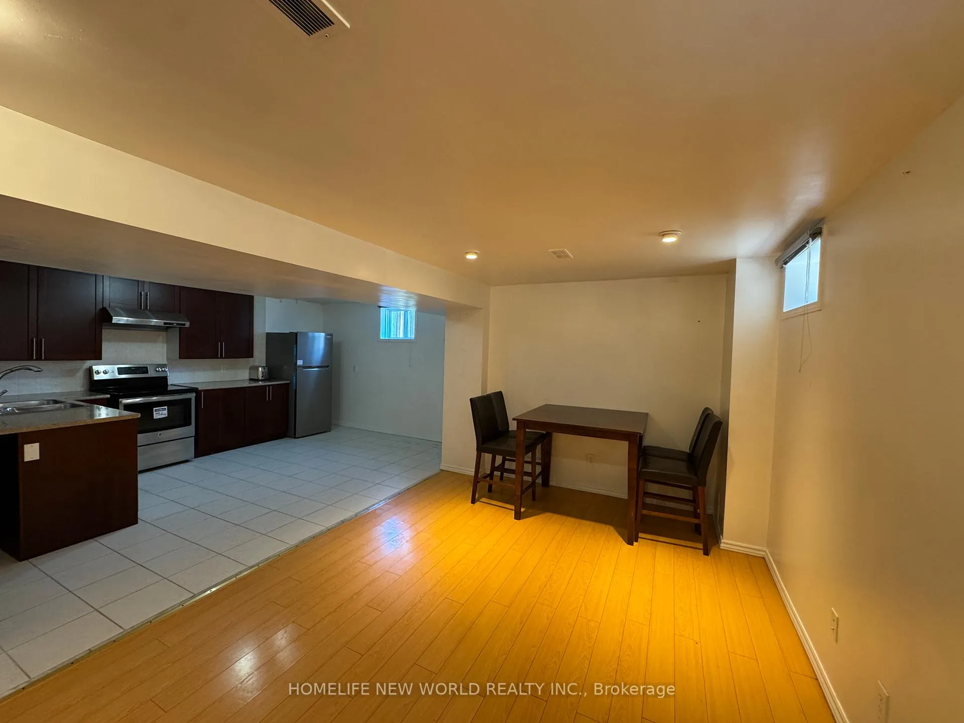 Photo 9 of 1111 Glenbourne Drive, Oshawa, Pinecrest — HOMEH