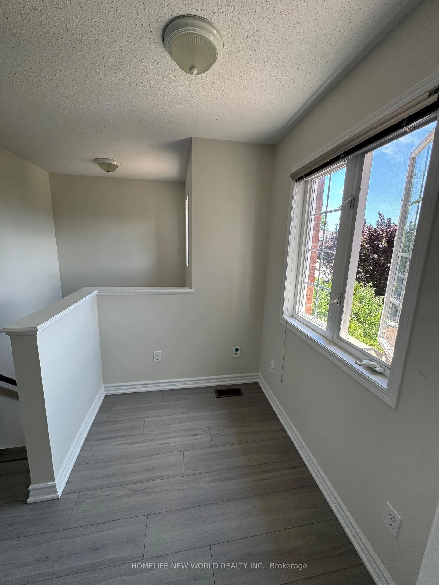 Photo 17 of 1111 Glenbourne Drive, Oshawa, Pinecrest — HOMEH