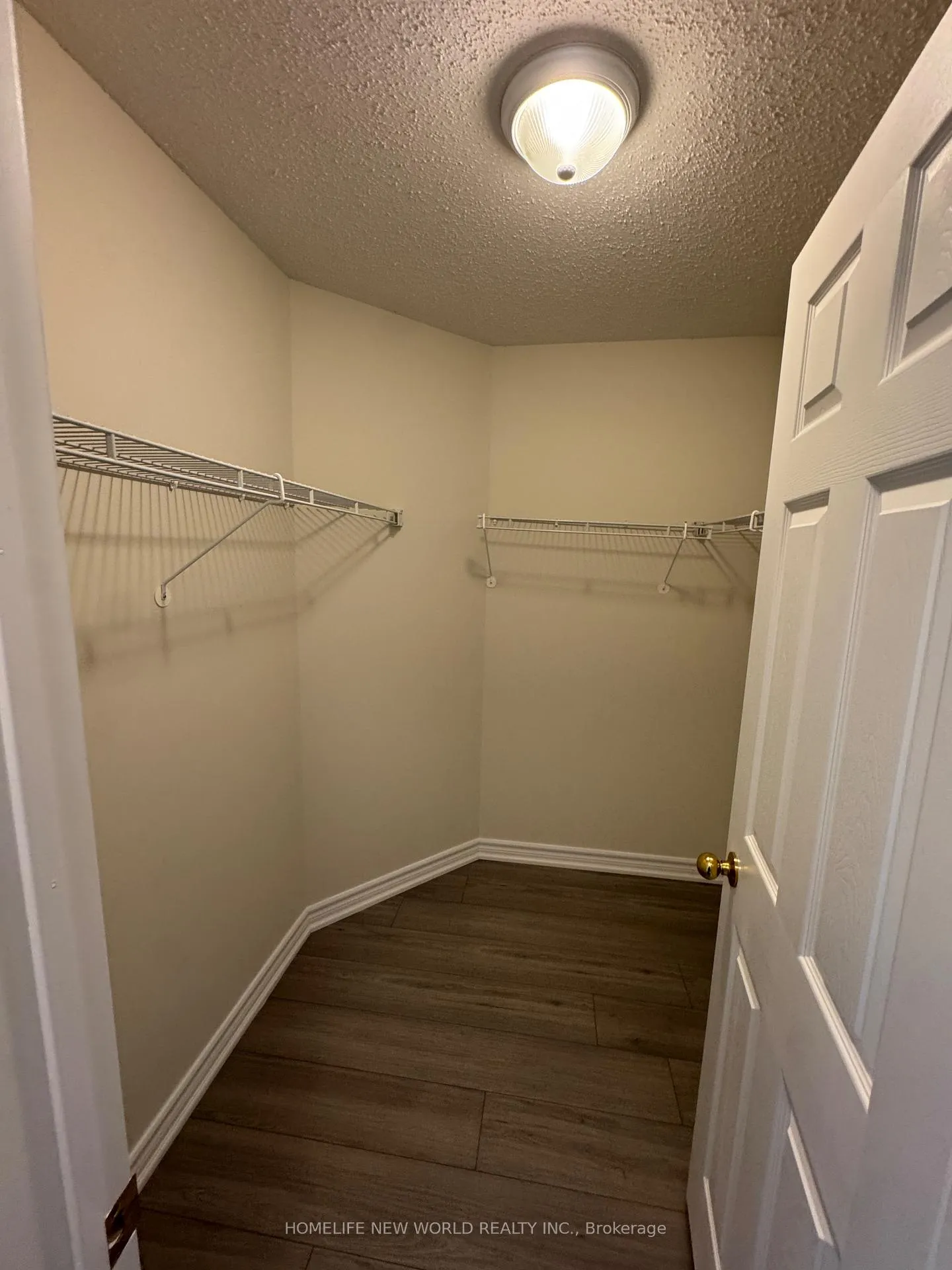 Photo 21 of 1111 Glenbourne Drive, Oshawa, Pinecrest — HOMEH