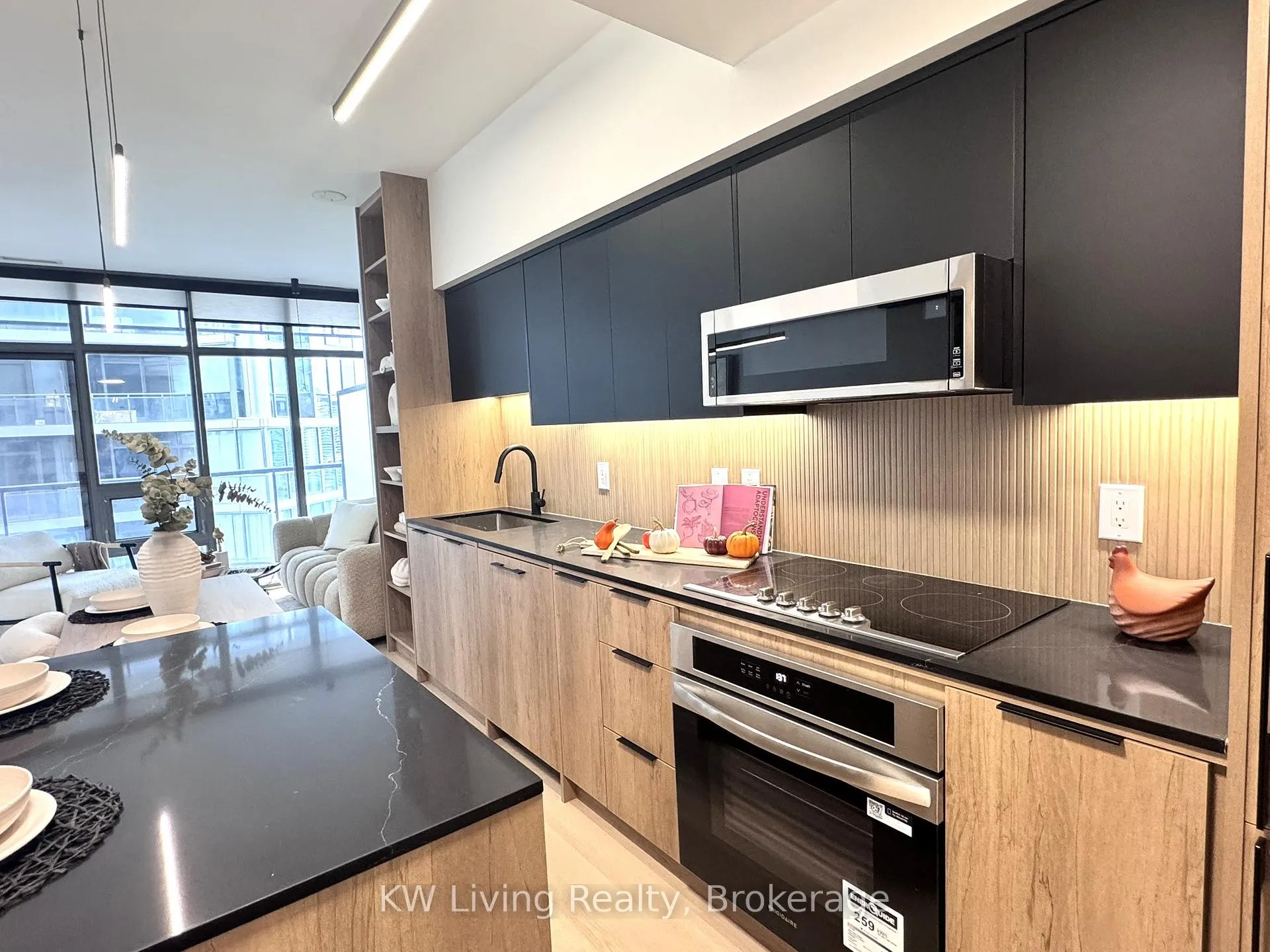 Photo 3 of Unit 2301, 33 Charles Street E, Toronto, Church-Yonge Corridor — HOMEH