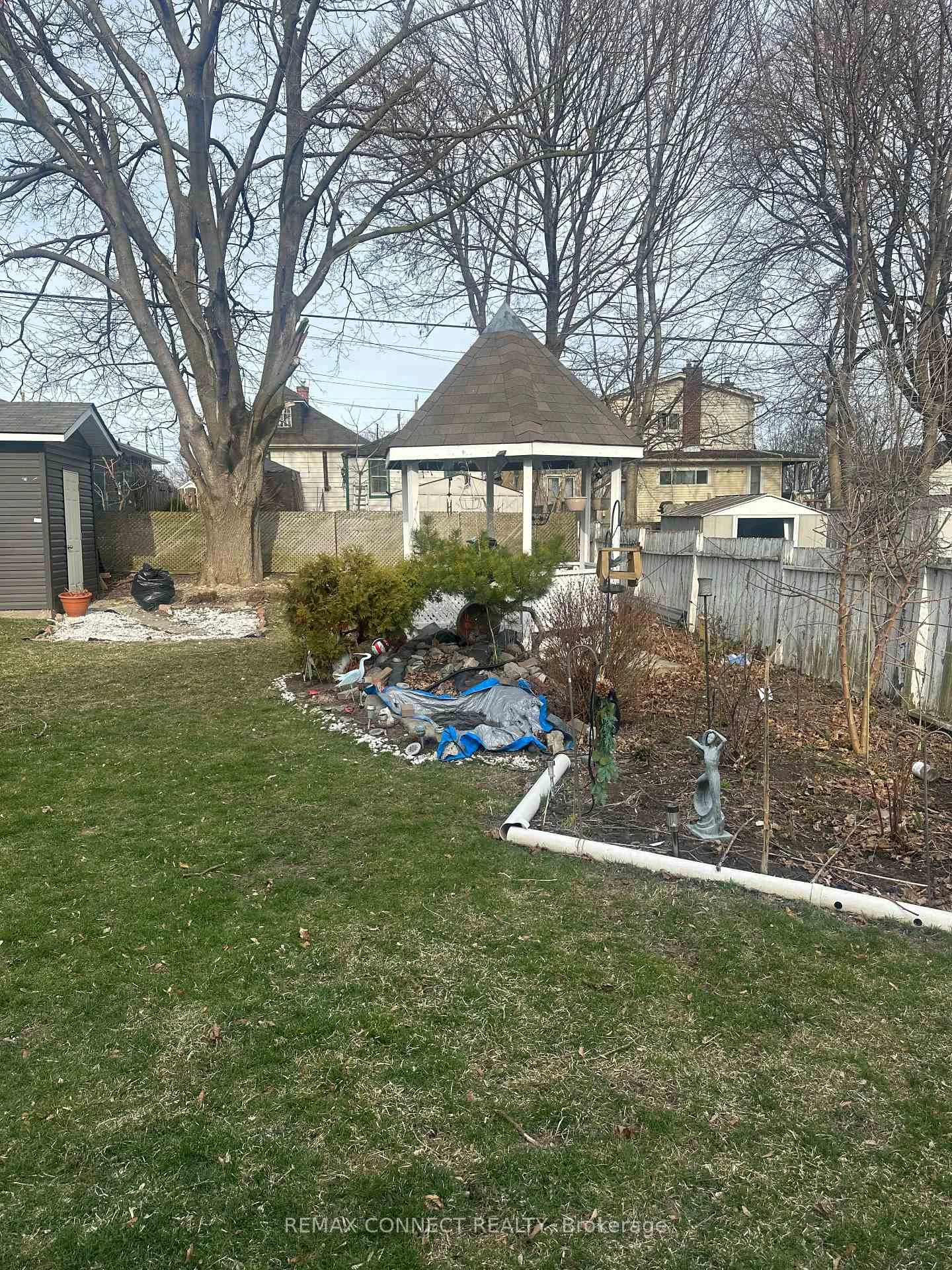 Photo 5 of 57 Fernhill Boulevard, Oshawa, McLaughlin — HOMEH