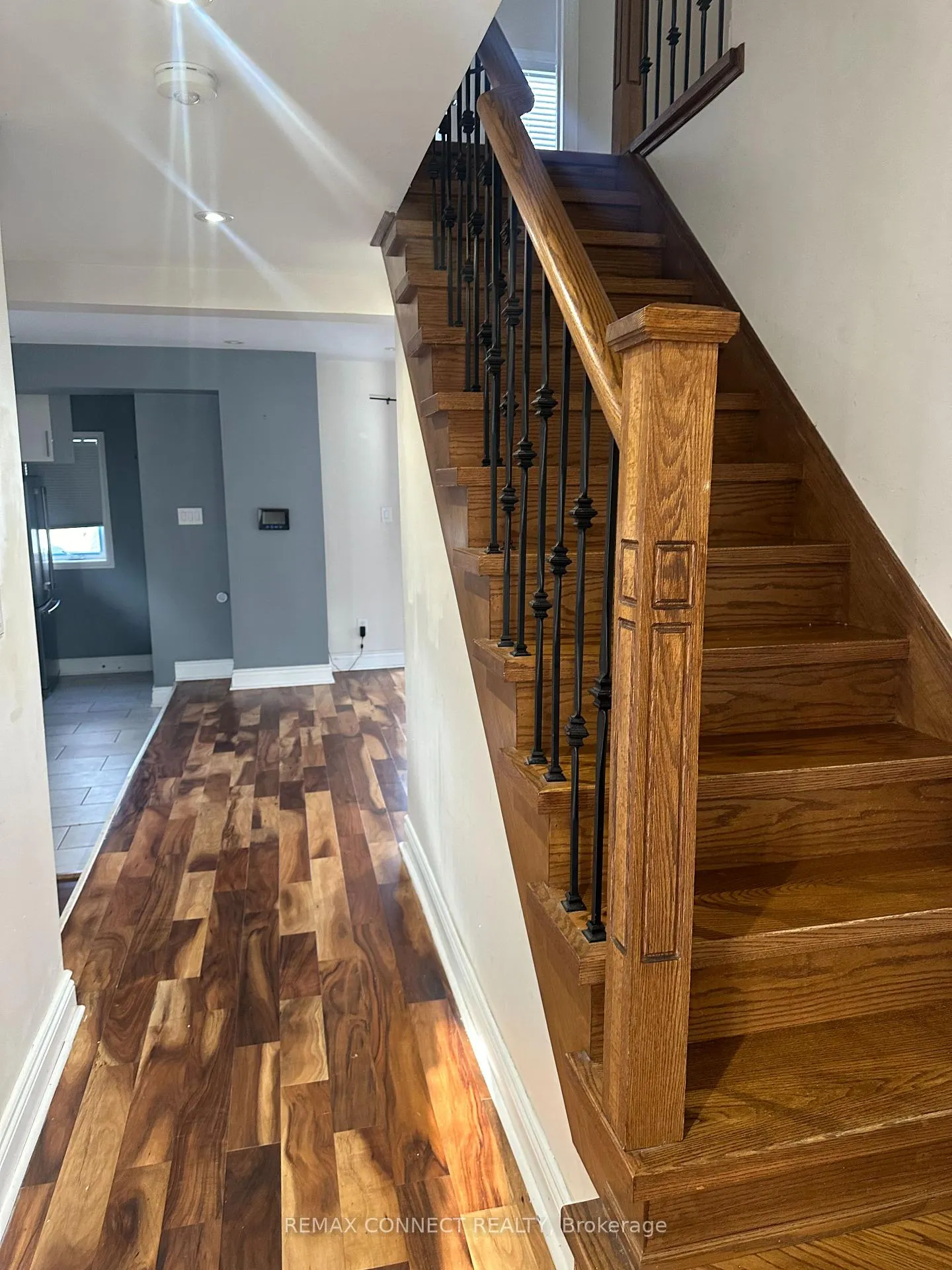 Photo 9 of 57 Fernhill Boulevard, Oshawa, McLaughlin — HOMEH