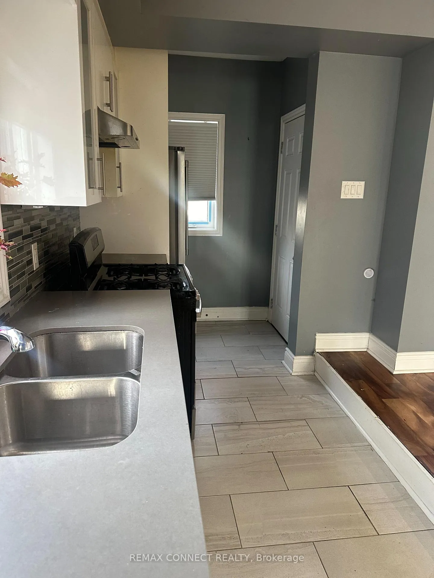 Photo 12 of 57 Fernhill Boulevard, Oshawa, McLaughlin — HOMEH