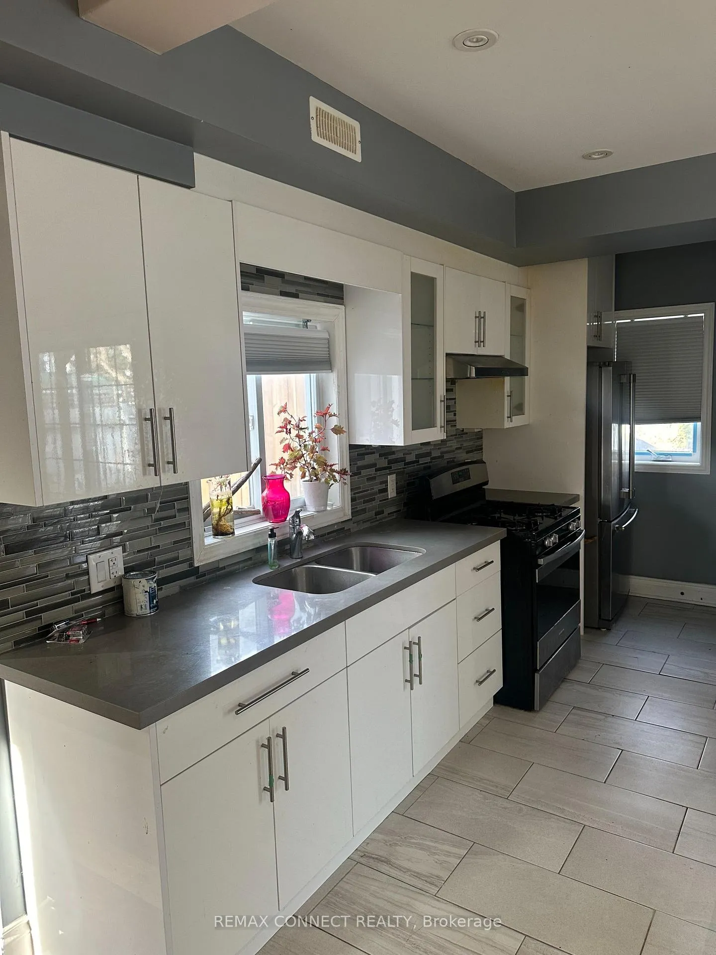 Photo 20 of 57 Fernhill Boulevard, Oshawa, McLaughlin — HOMEH