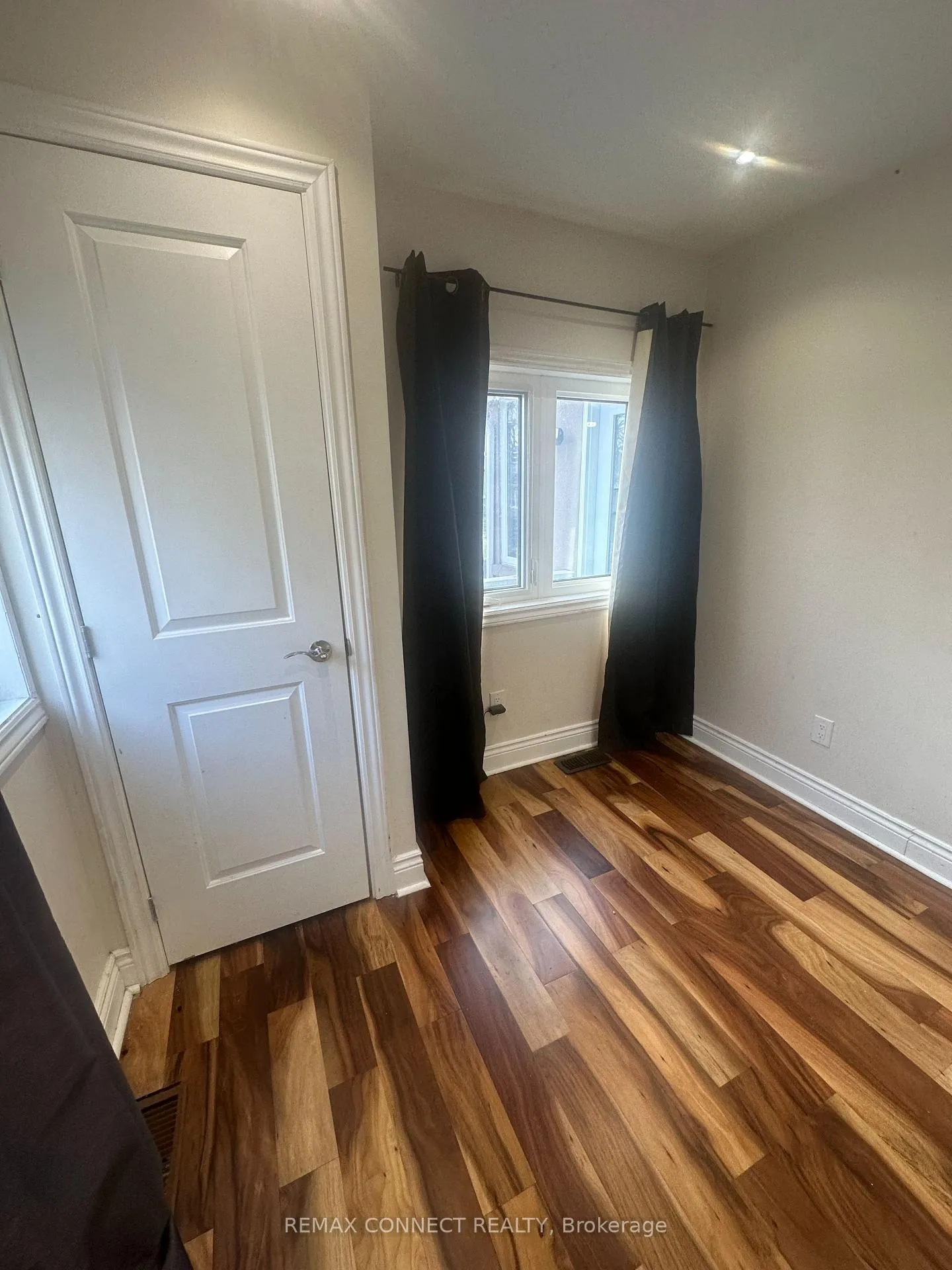 Photo 24 of 57 Fernhill Boulevard, Oshawa, McLaughlin — HOMEH