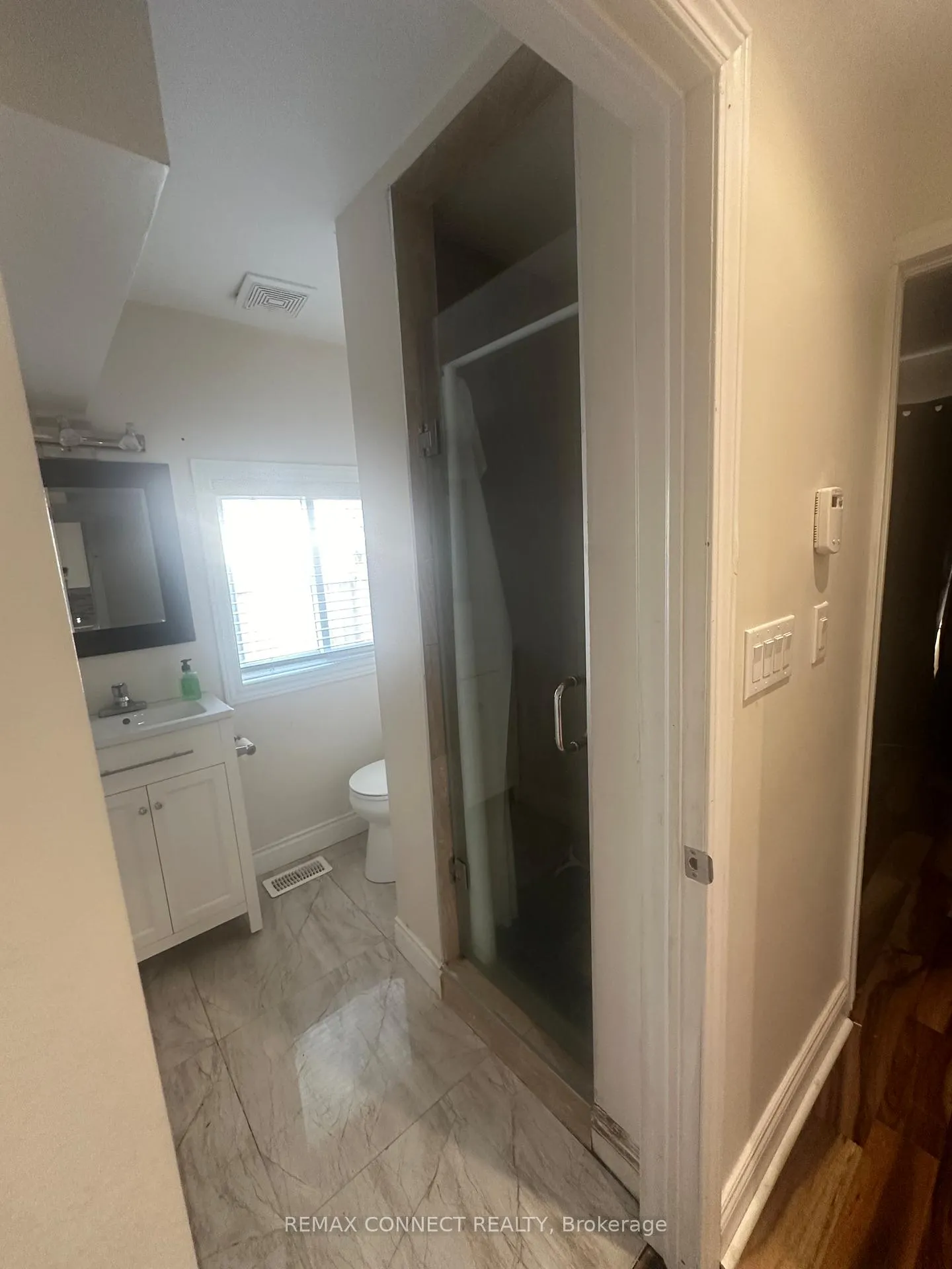 Photo 26 of 57 Fernhill Boulevard, Oshawa, McLaughlin — HOMEH