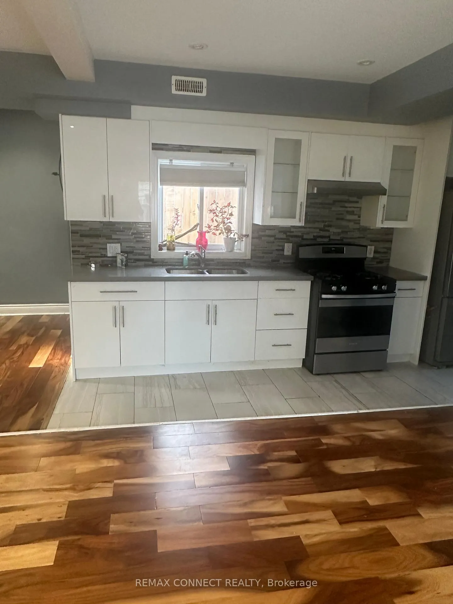 Photo 27 of 57 Fernhill Boulevard, Oshawa, McLaughlin — HOMEH
