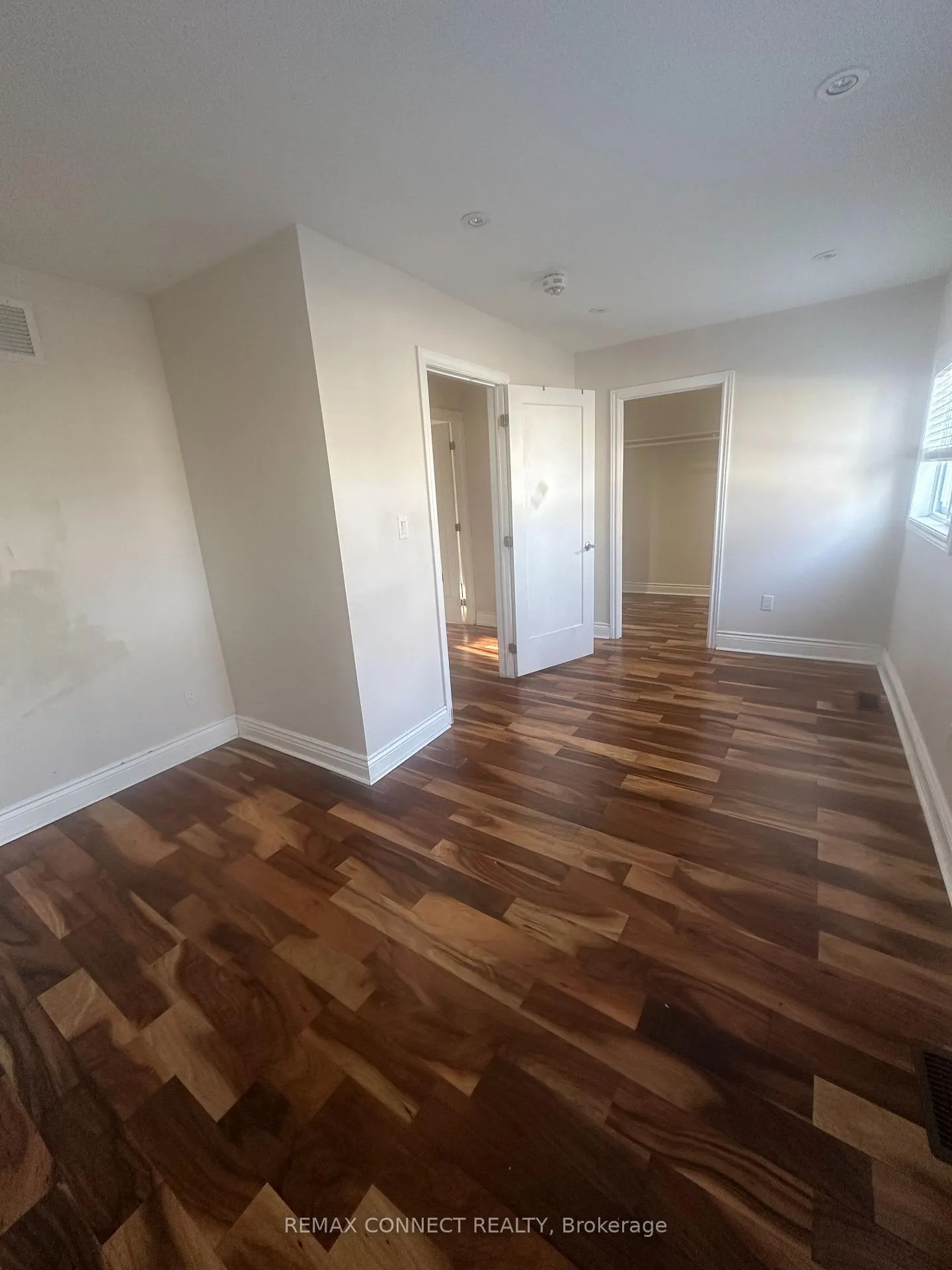Photo 36 of 57 Fernhill Boulevard, Oshawa, McLaughlin — HOMEH