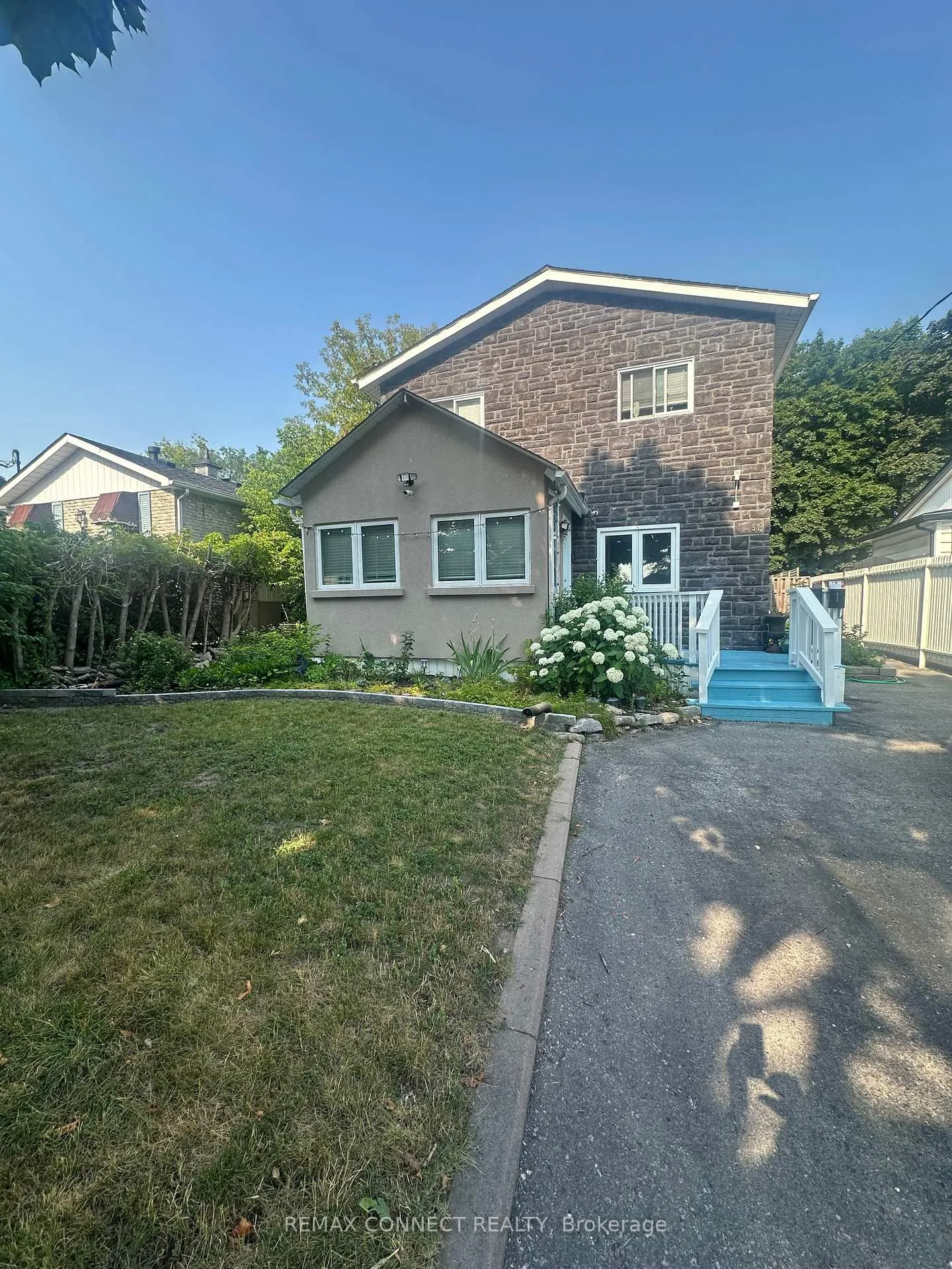 Photo 3 of 57 Fernhill Boulevard, Oshawa, McLaughlin — HOMEH
